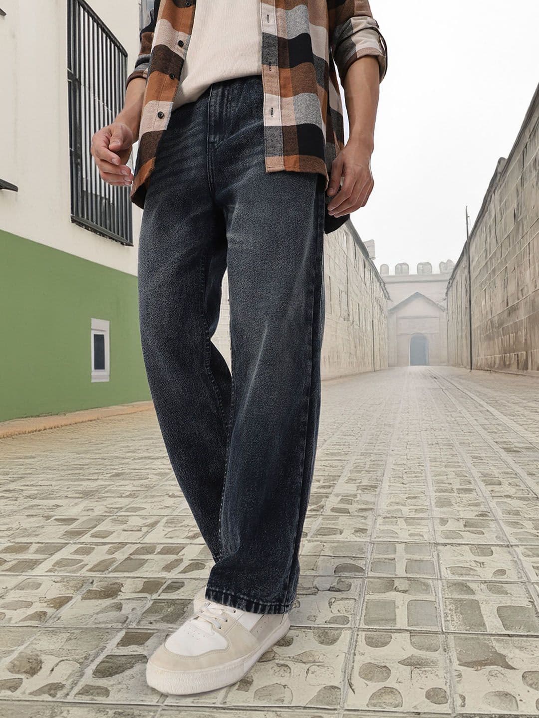 Urbano Fashion Men Loose Relaxed Fit Heavy Fade Jeans - view 1
