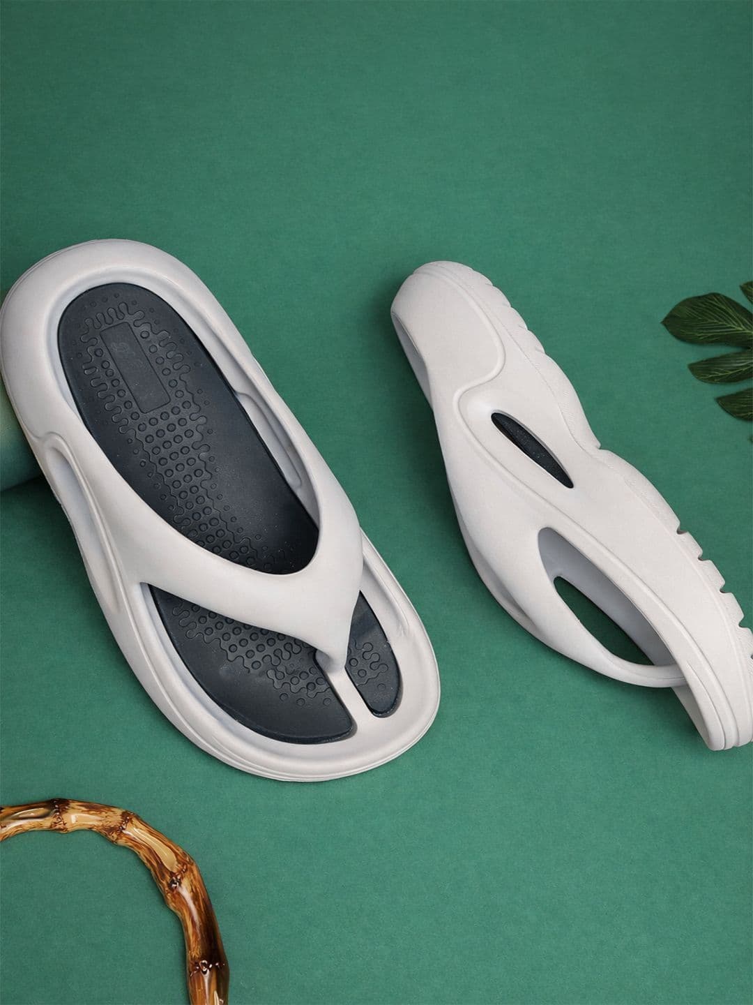 glitchez Men Thong Flip-Flops - view 1