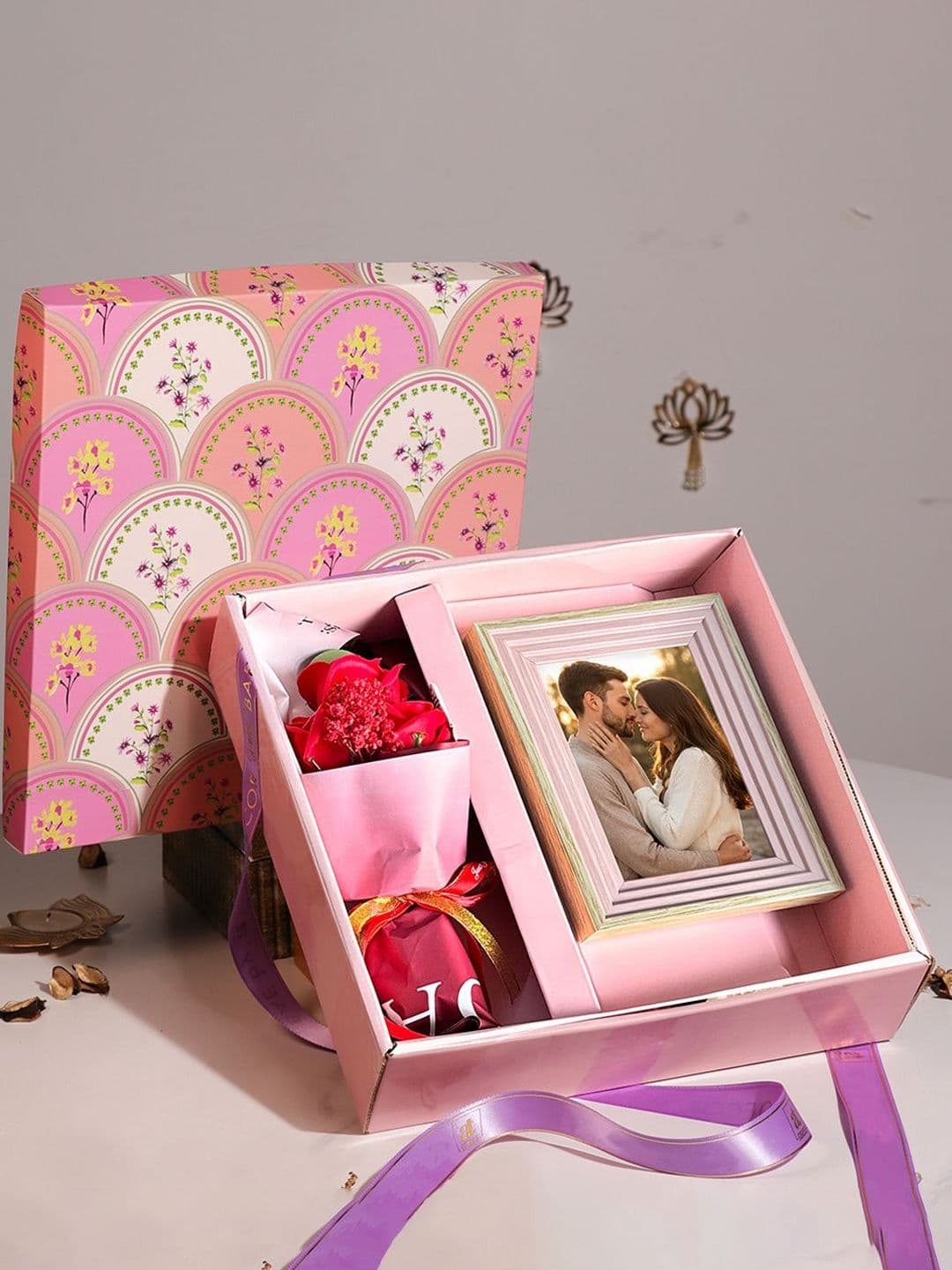 Art Street Red 2 Pieces Love Rose Bouquet Photo Frame Valentine's Day Gift Set - view 1