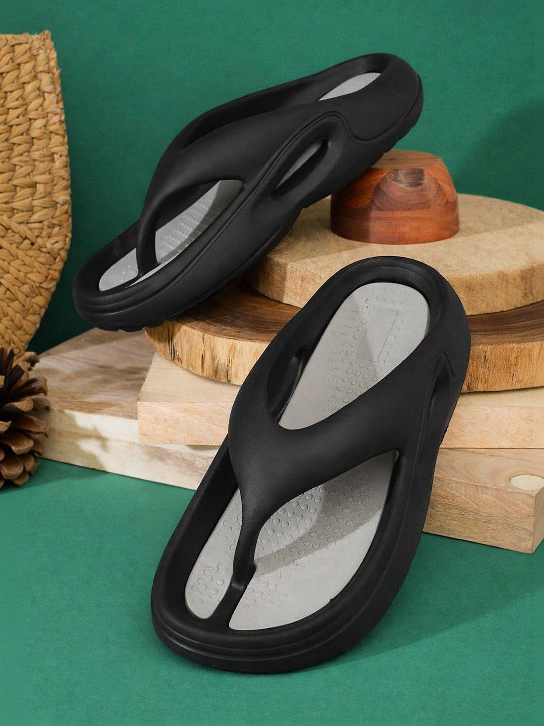 glitchez Men Thong Flip-Flops - view 1