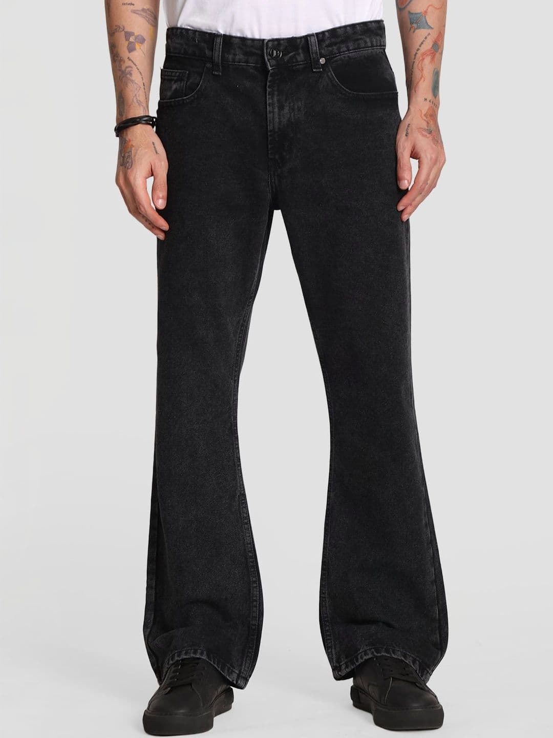 Bene Kleed Men Bootcut Mid-Rise Light Fade Embroidered Badge Jeans - view 1