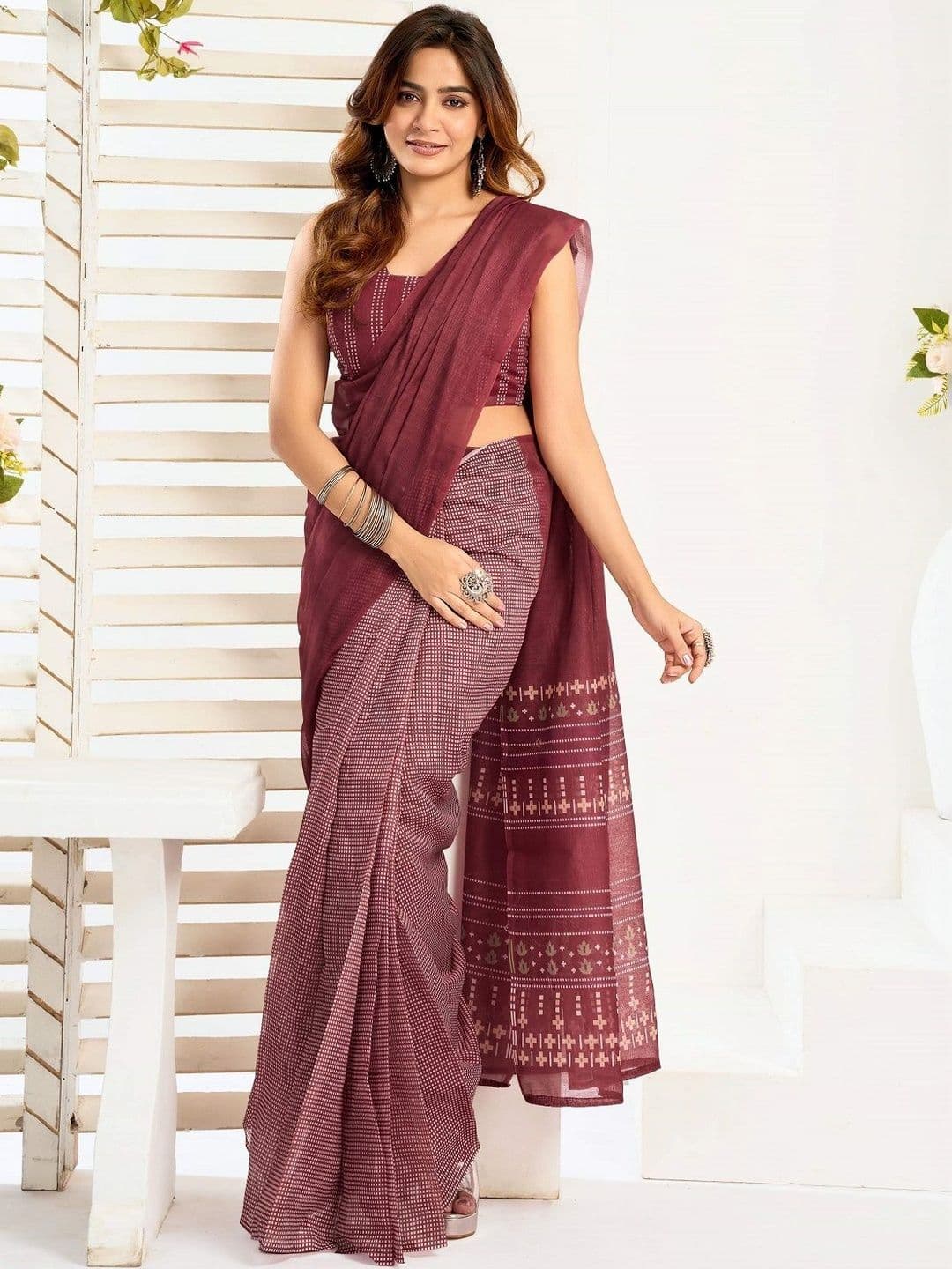 COTTON DUNIYA Woven Design Linen Blend Saree - view 1