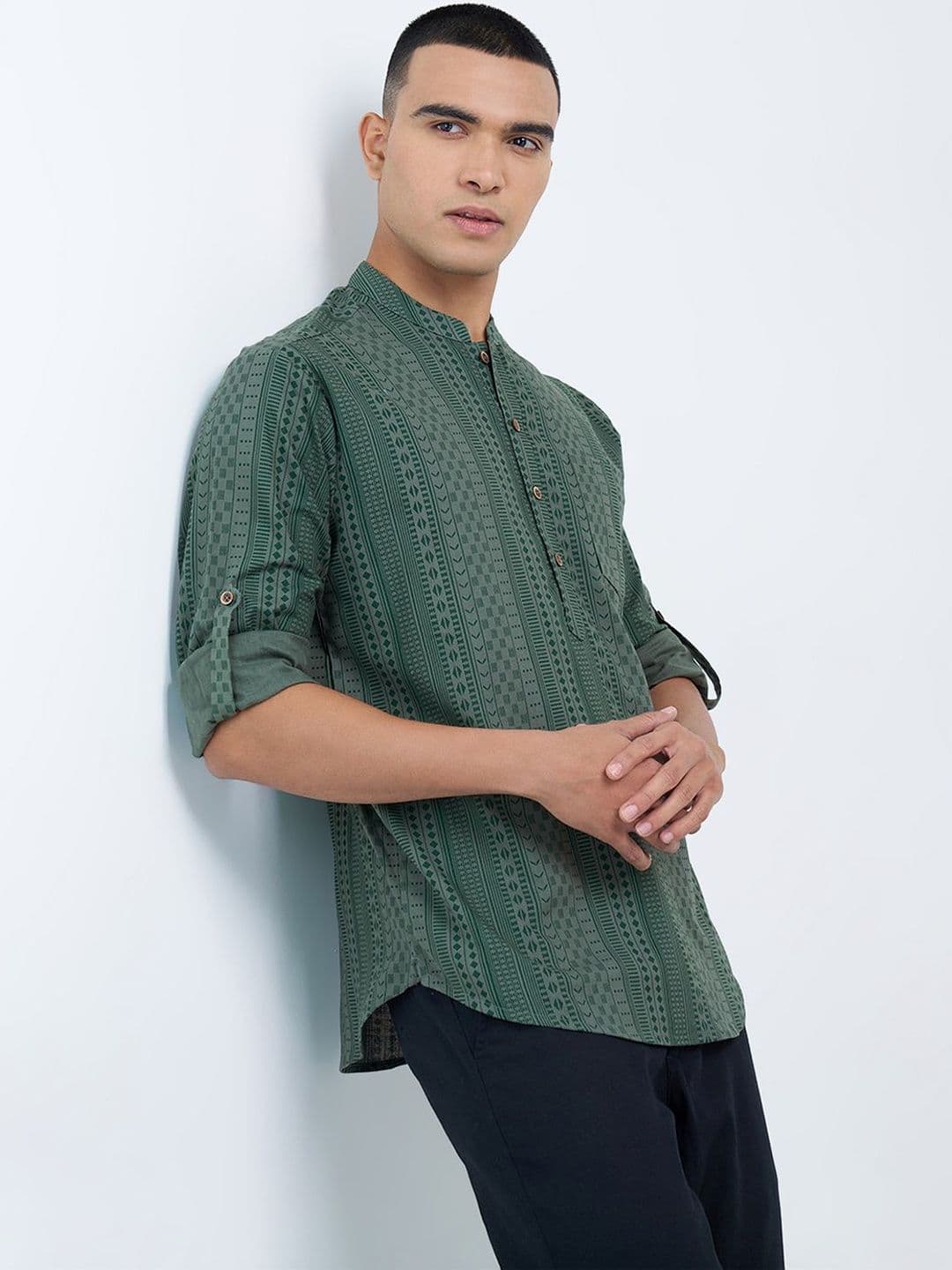 indus route by Pantaloons Men Geometric Printed Kurta - view 1
