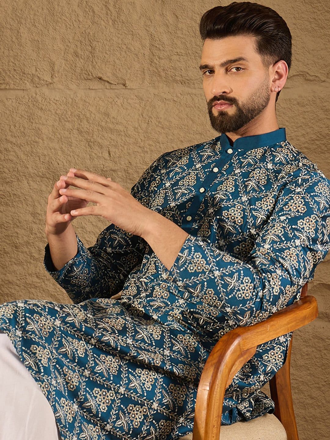 Ethnic Bay Men Floral Printed Mandarin Collar Silk Kurta - view 1