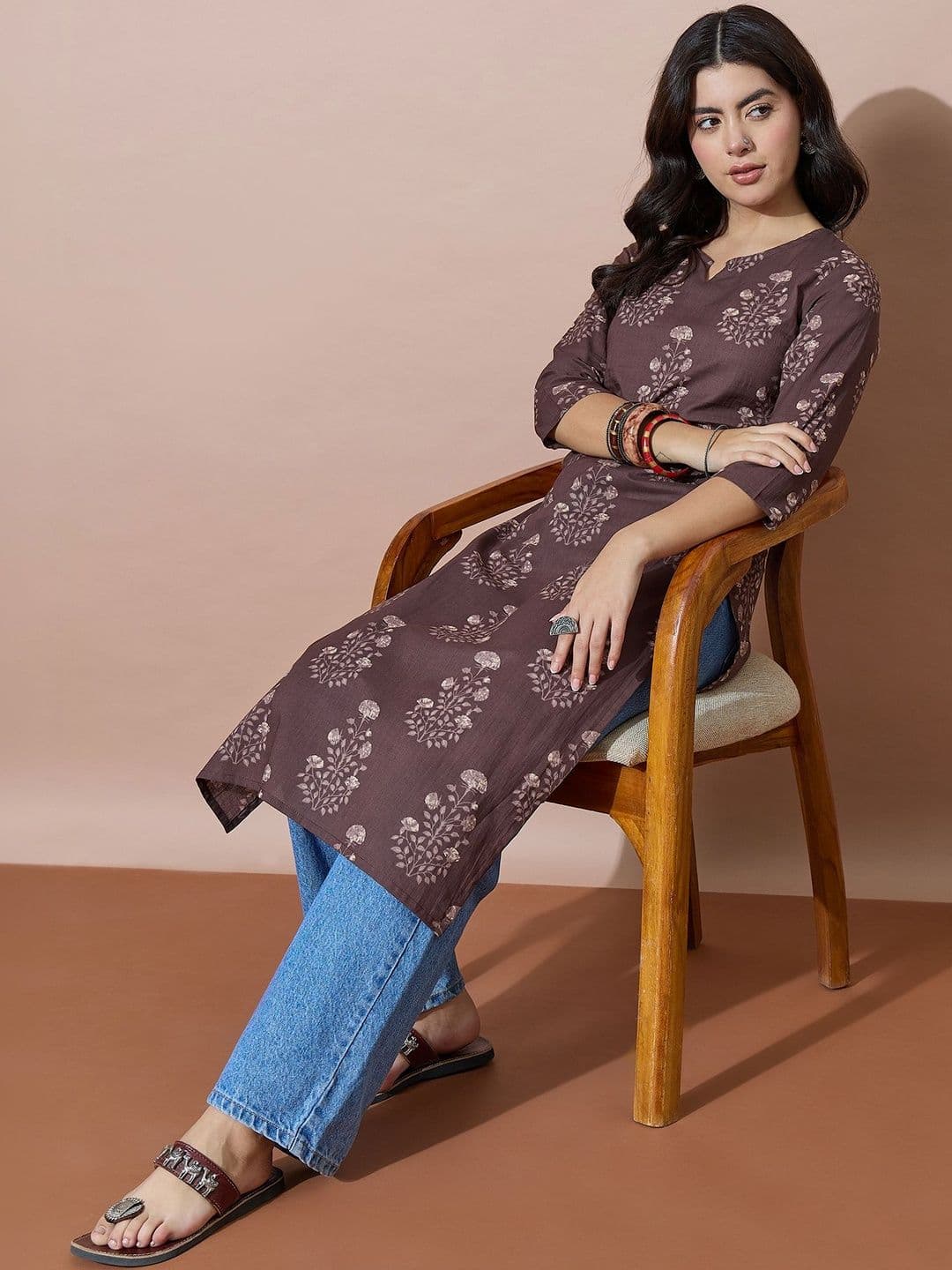 Varanga Women Floral Printed Gotta Patti Kurta - view 1