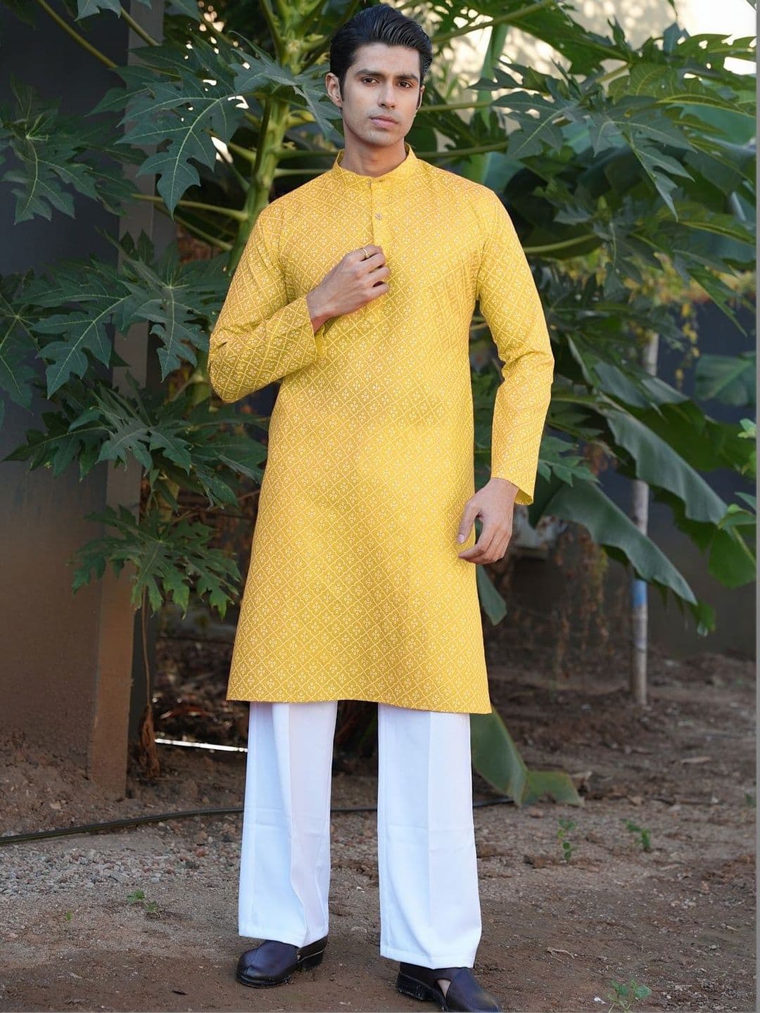 Anouk Printed Mandarin Collar Knee Length Straight Kurta - view 1