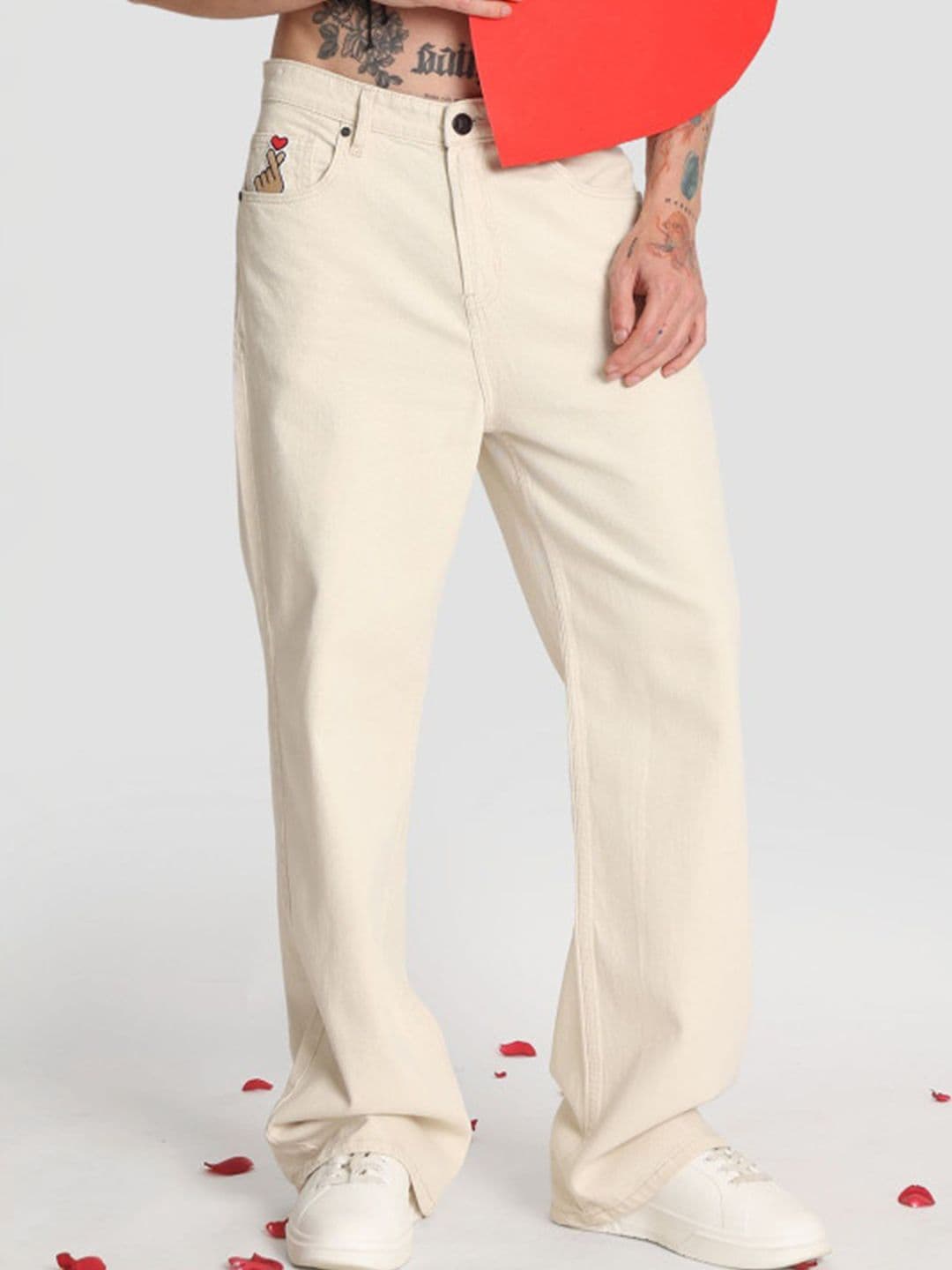 Bene Kleed Men Wide Leg Mid-Rise Embroidered Badge Jeans - view 1