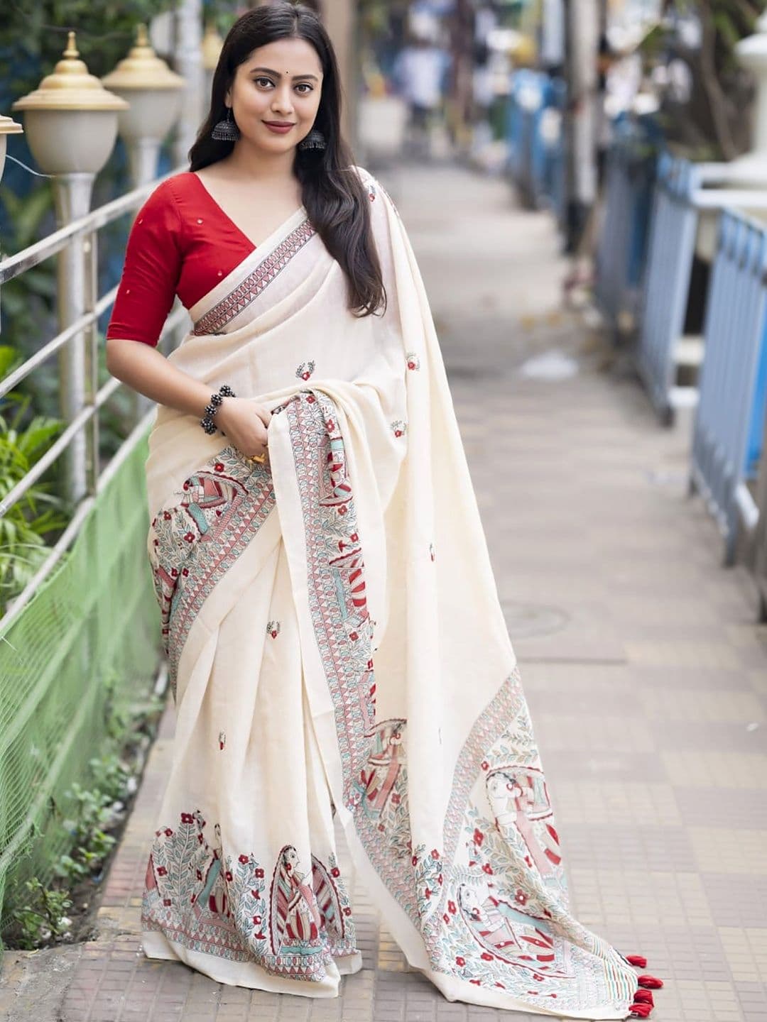 Mitera Ethnic Motifs Embroidered Linen Blend Block Print Saree - view 1