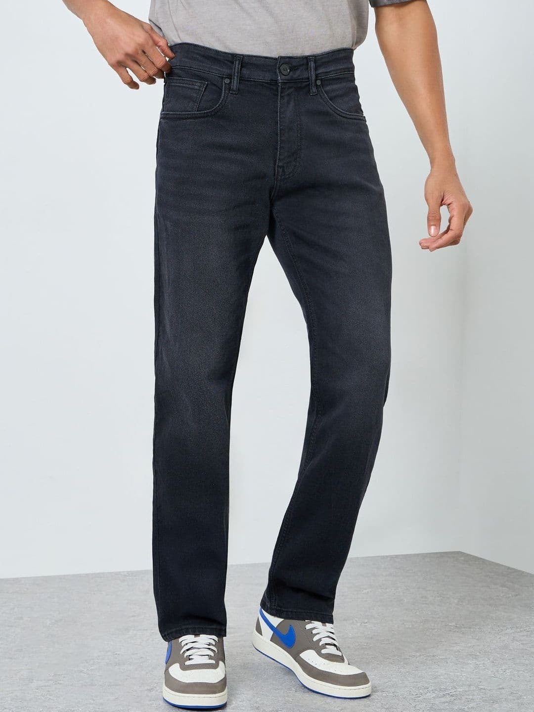 Styli Men Regular Fit Mid-Rise Dark Wash Stretchable Jeans - view 1