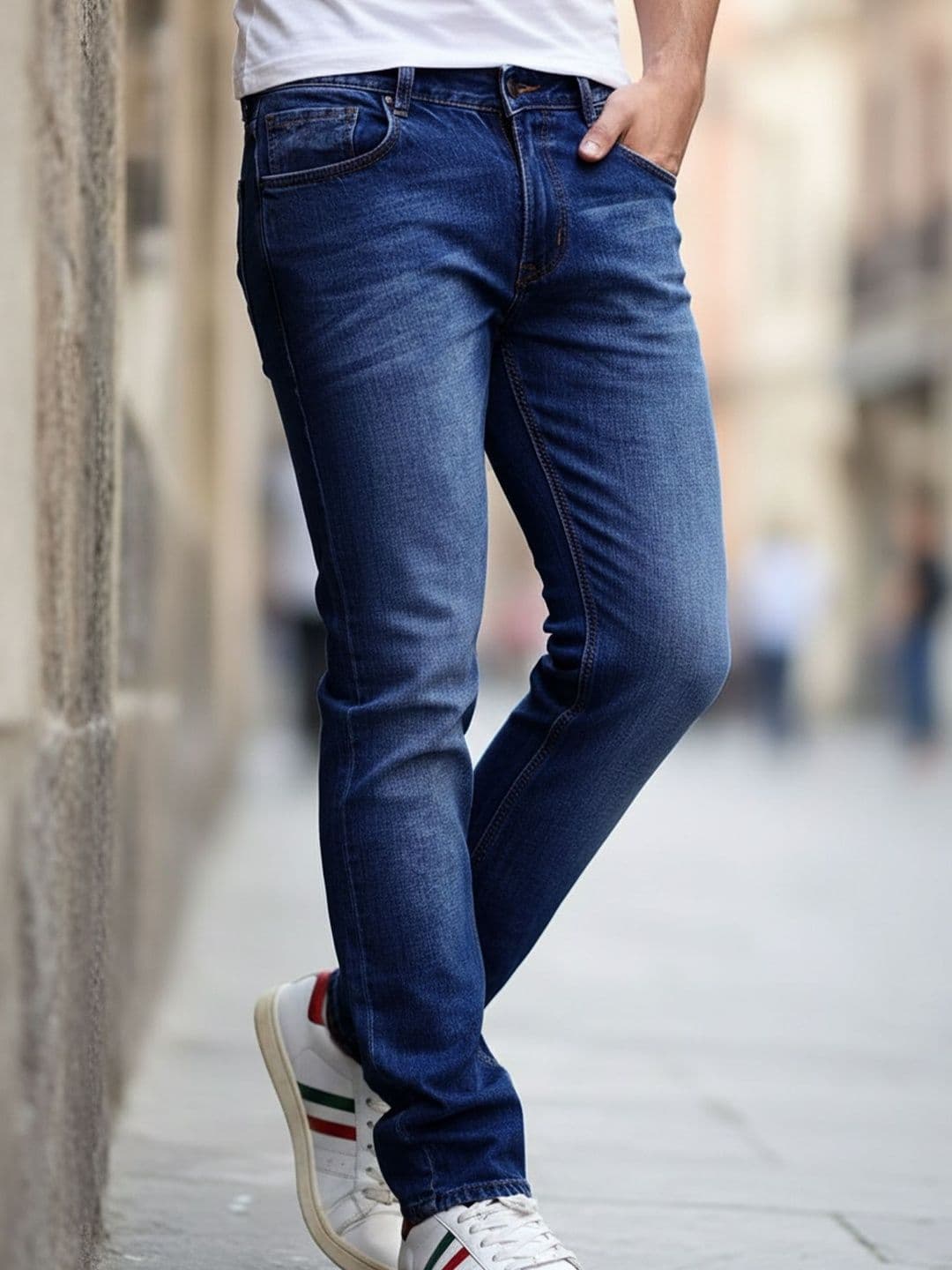 AUSK Men Narrow Relaxed Fit Mid-Rise Light Fade Stretchable Jeans - view 1