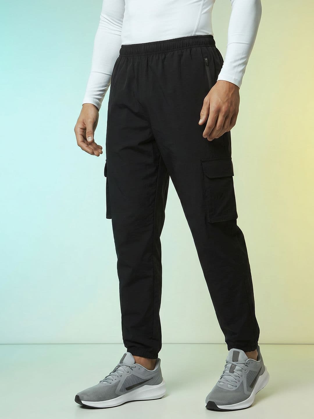 HRX by Hrithik Roshan Men Regular Fit Rapid-Dry Training Cargos - view 1