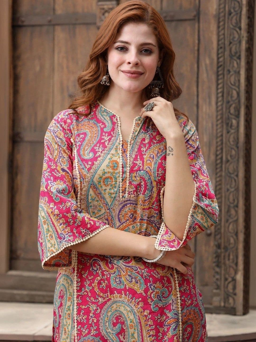 KKOUTFITS Women Paisley Printed Kurta - view 1