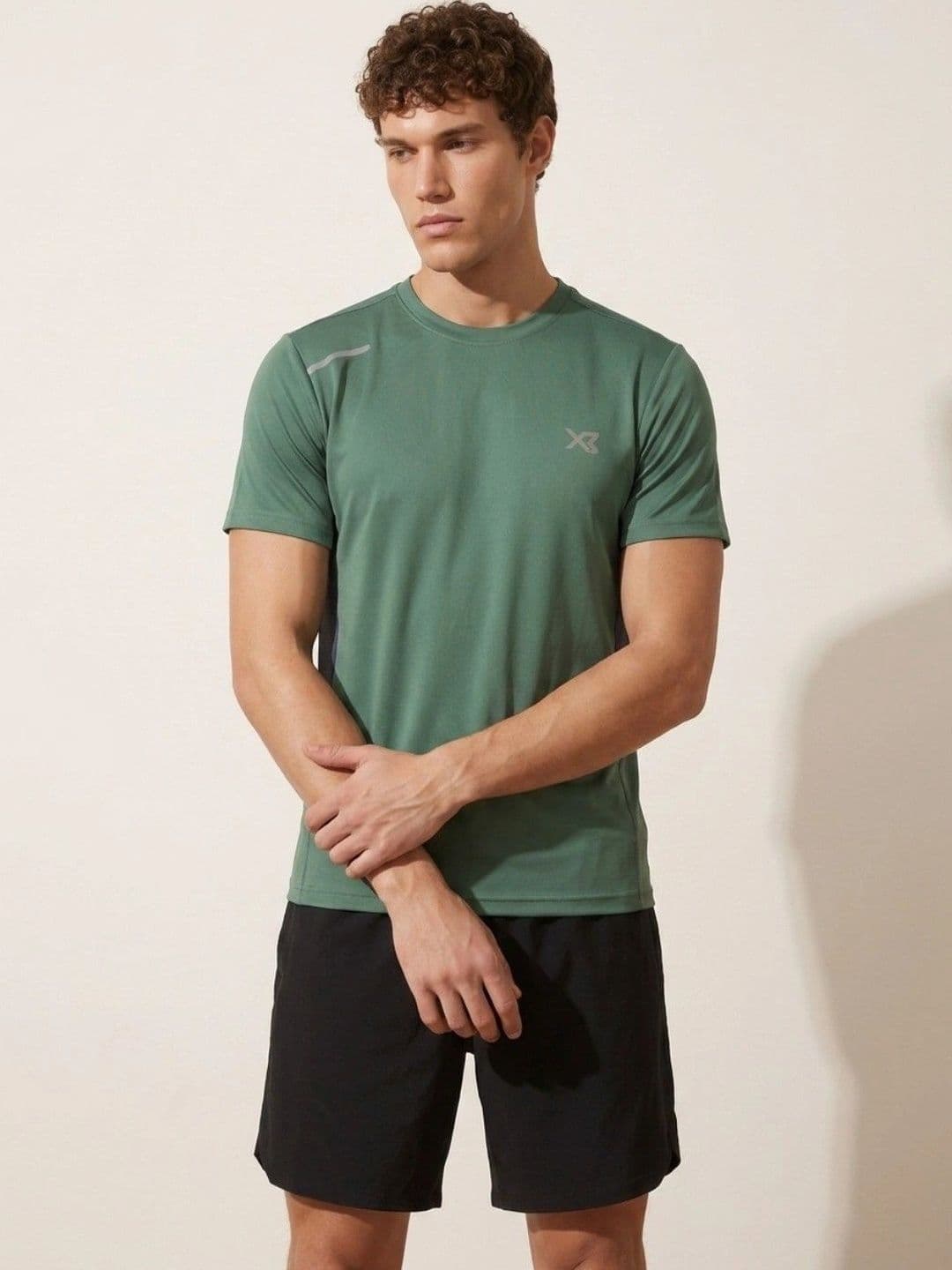 CROSS BENCH Men Colourblocked Sports T-shirt - view 1