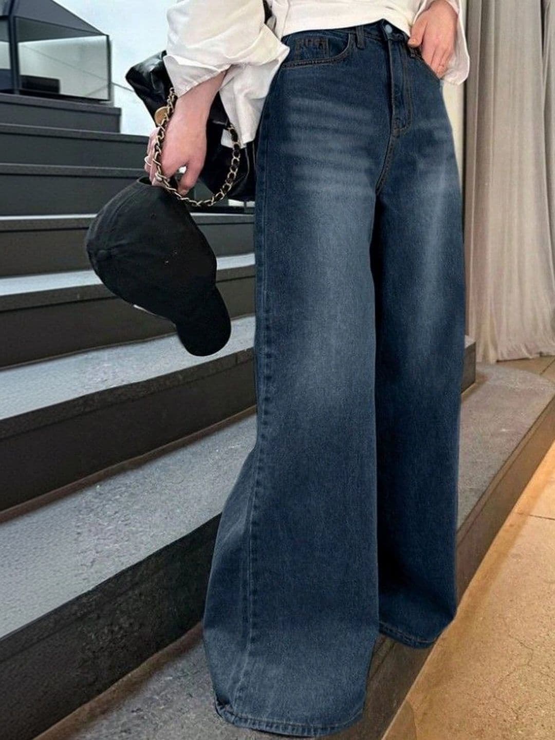 Mast & Harbour Women High-Rise Light Fade Jeans - view 1