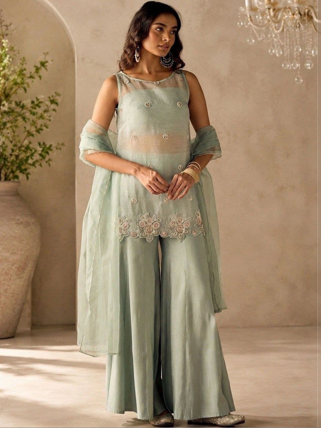 ANITYA Women Floral Embroidered Regular Thread Work Kurti with Sharara & With Dupatta - view 1