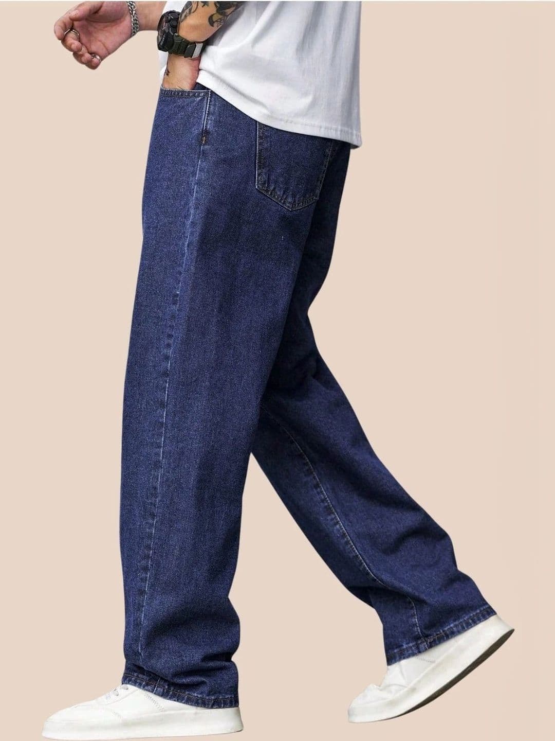 LEVORCE Men Relaxed Fit Mid-Rise Stretchable Jeans - view 1