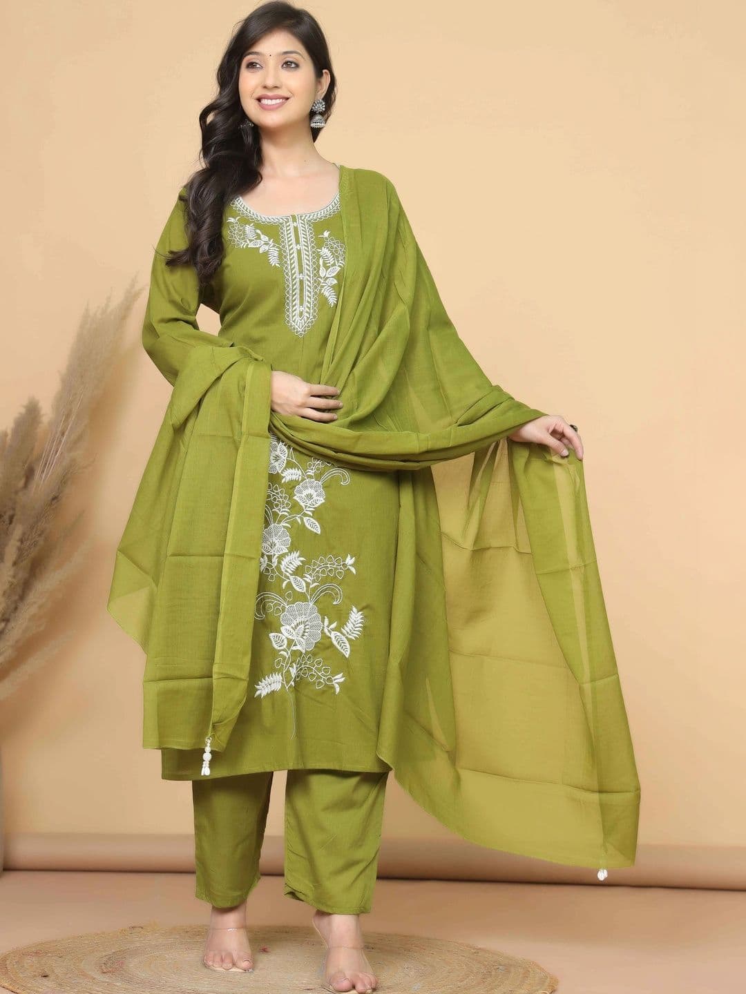 JUNAID FASHION Women Floral Embroidered Regular Thread Work Pure Cotton Kurta with Trousers & With Dupatta - view 1