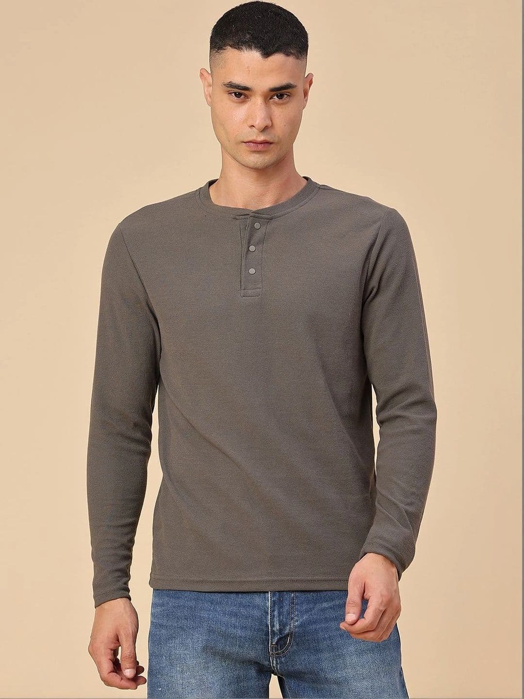 V-Mart Men Henley Neck Slim Fit T-shirt - view 1