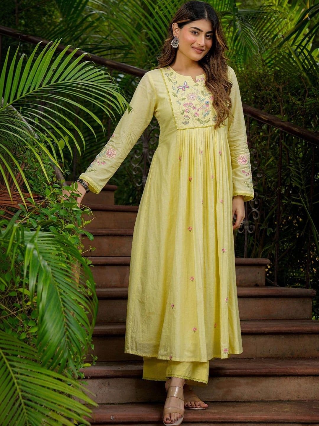 SACi Women Floral Embroidered Empire Thread Work Kurta with Trousers & With Dupatta - view 1
