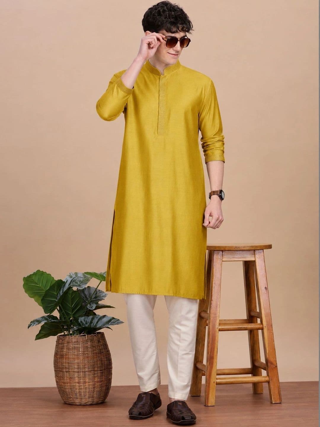 Anouk Men Button Patti Embroidery Straight Kurta - view 1