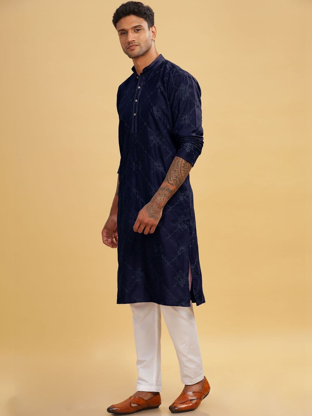 Anouk Men Chain Embroidered Thread Work Knee Length Kurta - view 1