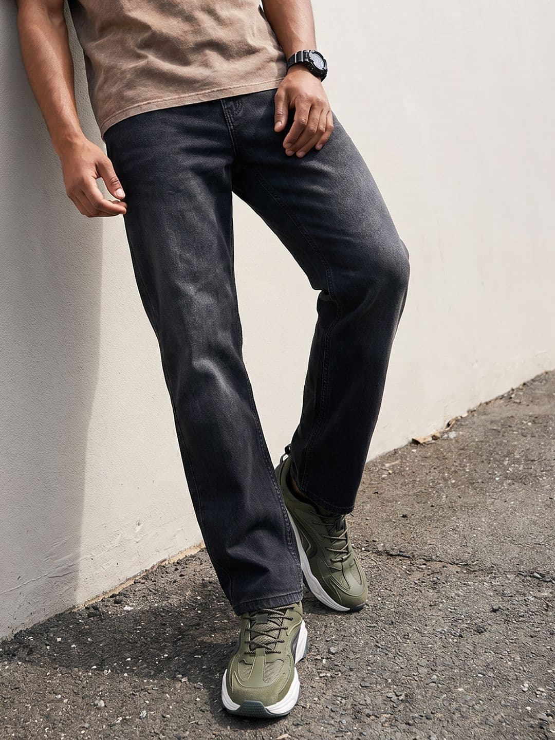 The Roadster Life Co. Men Relaxed Fit Light Fade Stretchable Jeans - view 1