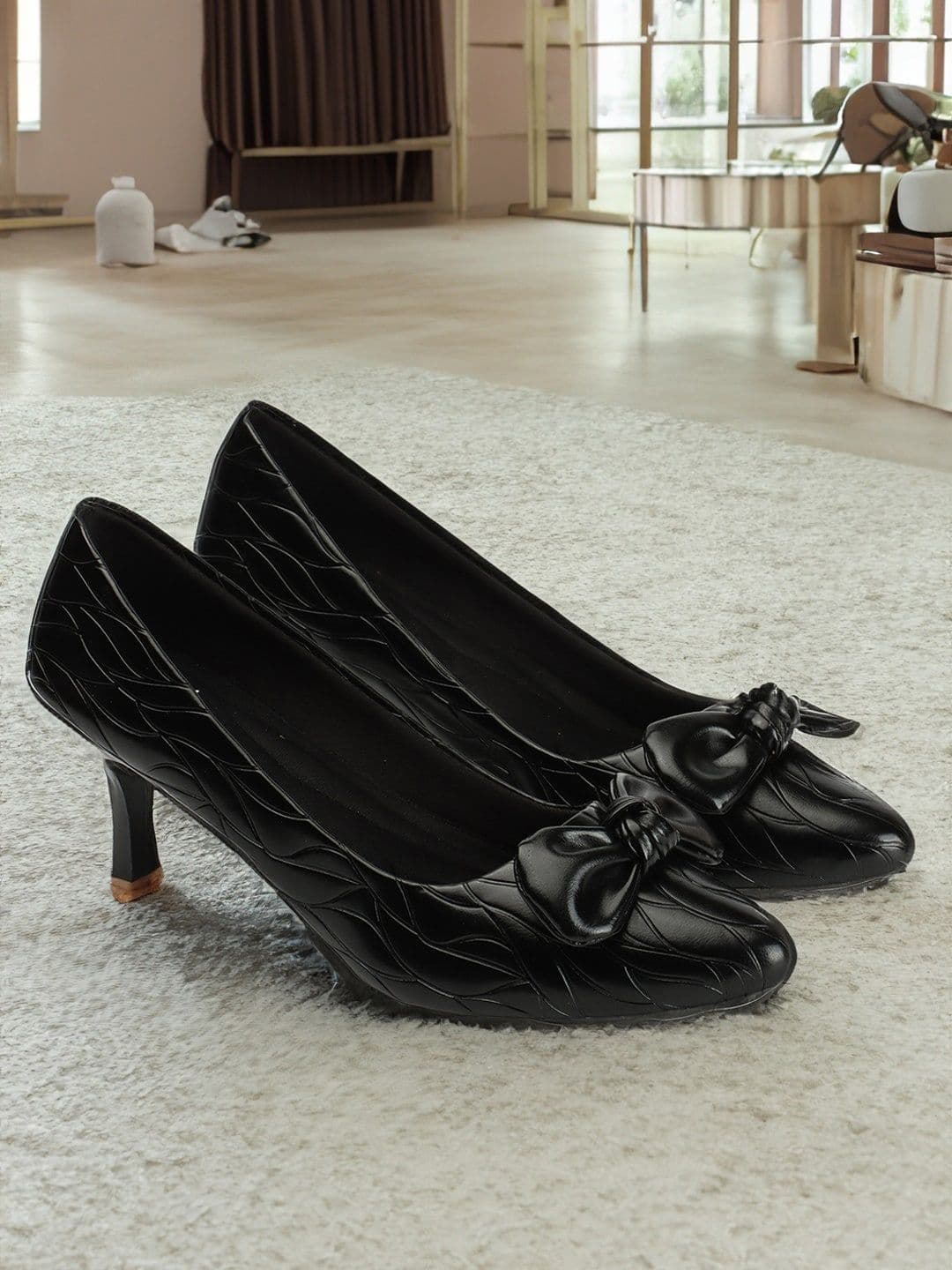 DressBerry Black Pointed Toe Textured Kitten Pumps With Bows - view 1