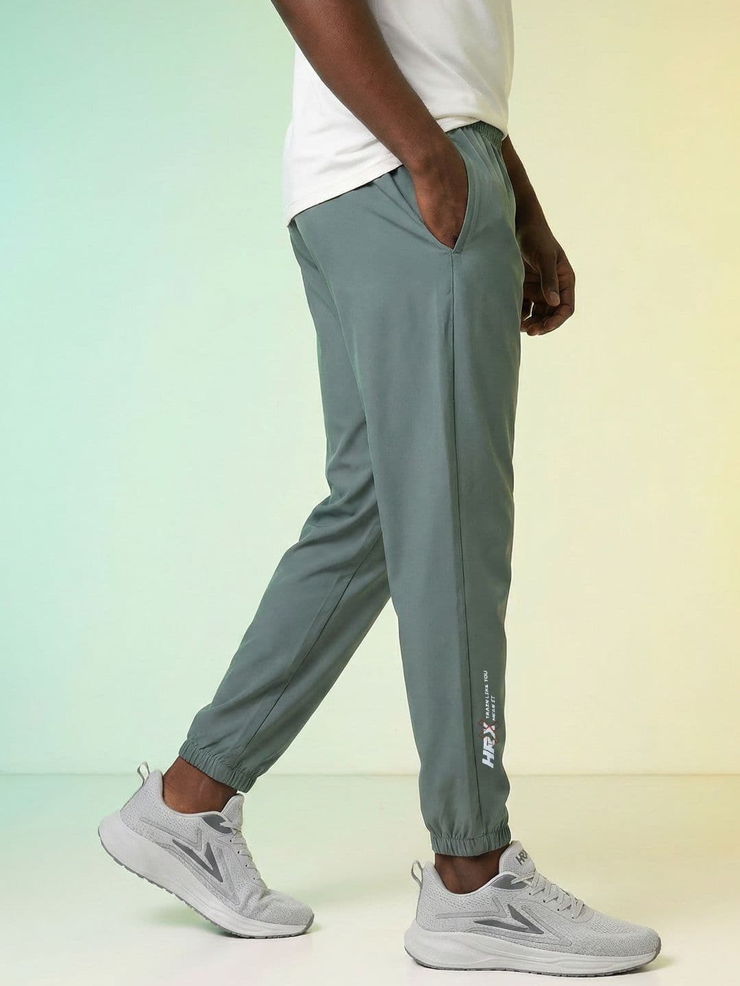 HRX by Hrithik Roshan Men Regular Fit Rapid-Dry Training Joggers - view 1