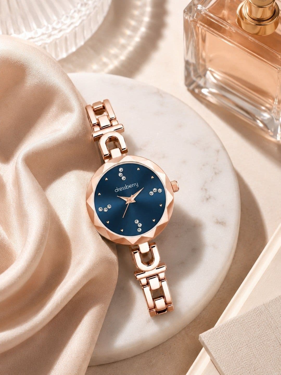 DressBerry Women Embellished Dial & Bracelet Style Straps Analogue Watch HOBDB-110-RG - view 1