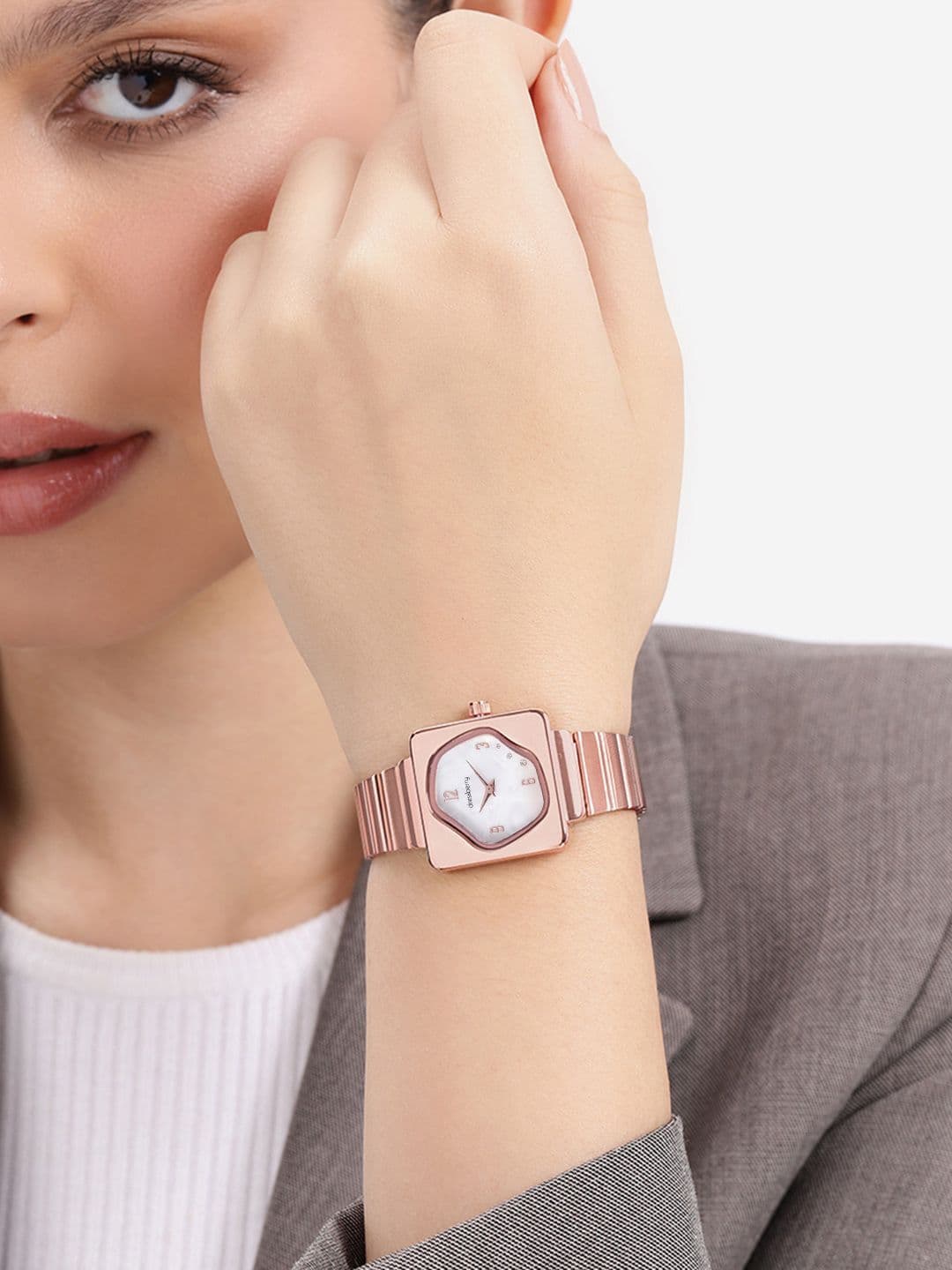 DressBerry Women Embellished Dial & Bracelet Style Straps Analogue Watch UT-A8623-WHT-DB - view 1