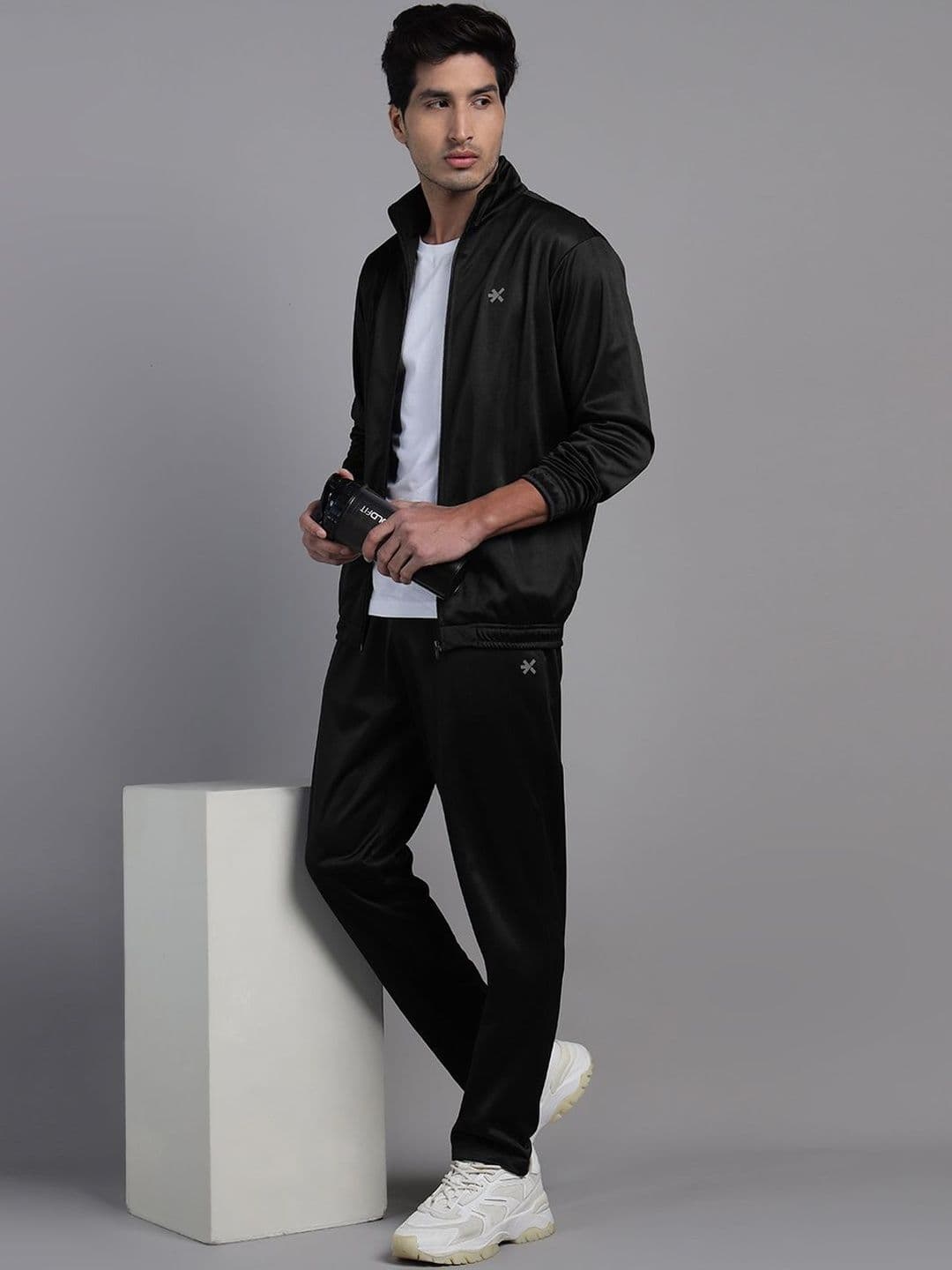 HRX by Hrithik Roshan Mock Collar Mid-Rise Tracksuits - view 1