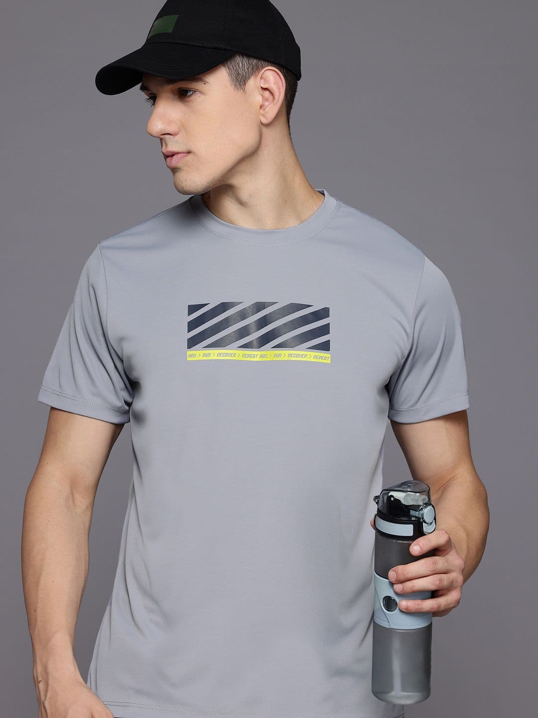 HRX by Hrithik Roshan Geometric Printed Running T-shirt - view 1