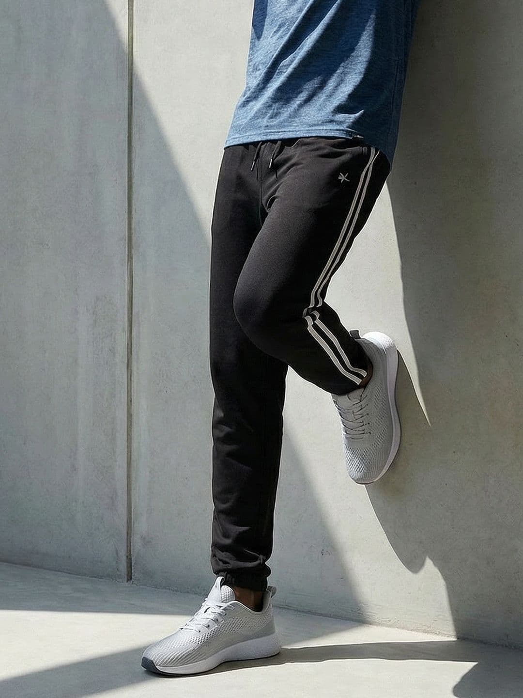HRX by Hrithik Roshan Men Side Stripes Rapid-Dry Running Joggers - view 1