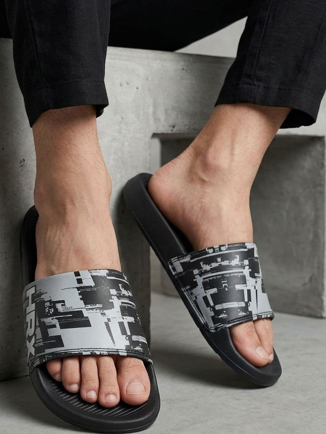 HRX by Hrithik Roshan Unisex Printed Sliders - view 1