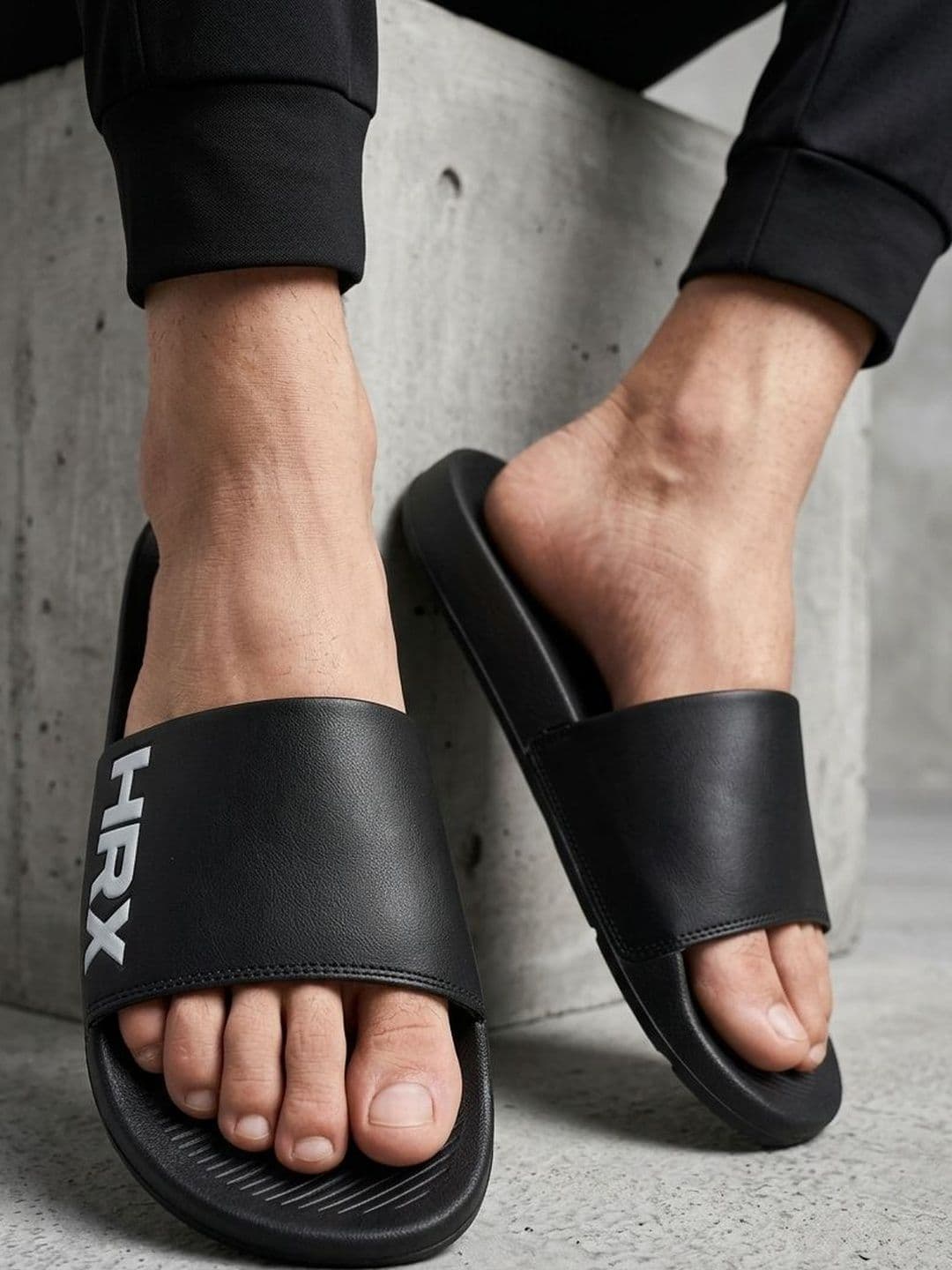 HRX by Hrithik Roshan Unisex Printed Sliders - view 1