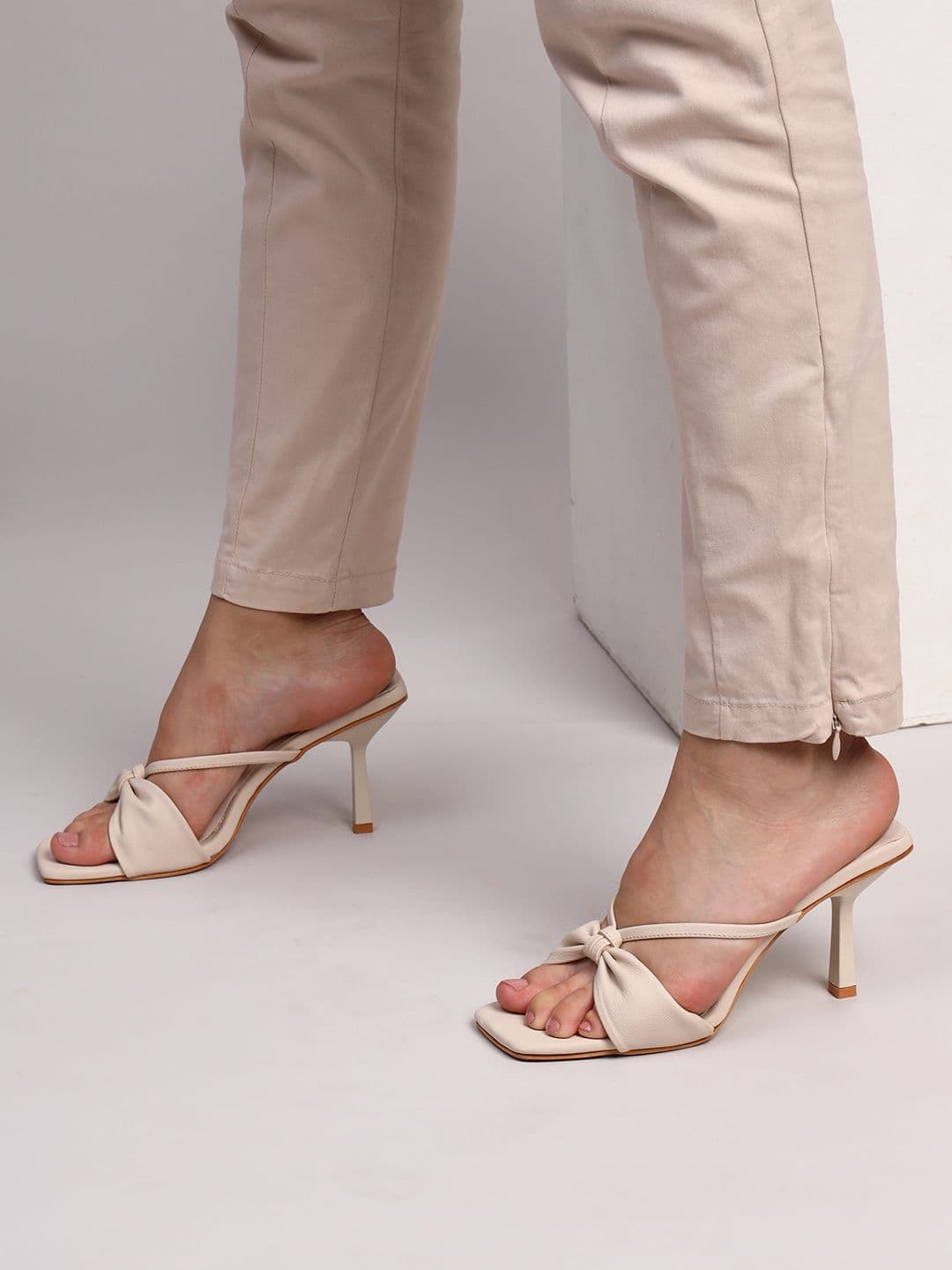 DressBerry Bow Detailed Slim Heel Sandals - view 1
