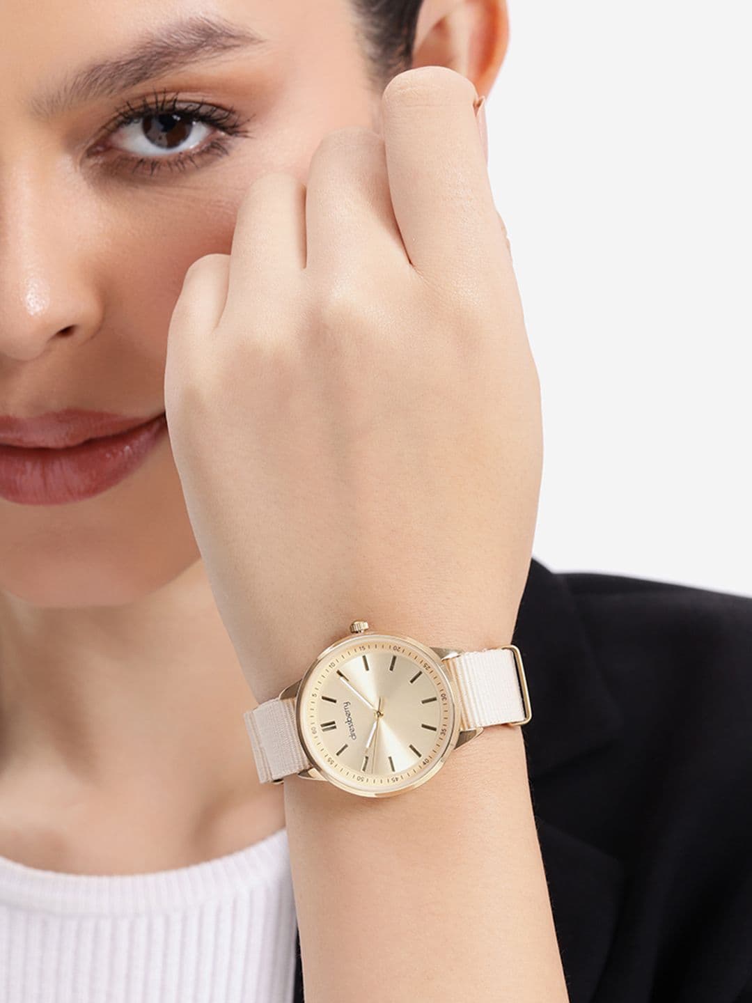 DressBerry Women Stainless Steel Dial & Textured Straps Analogue Watch UT-A8619-GLD-DB - view 1