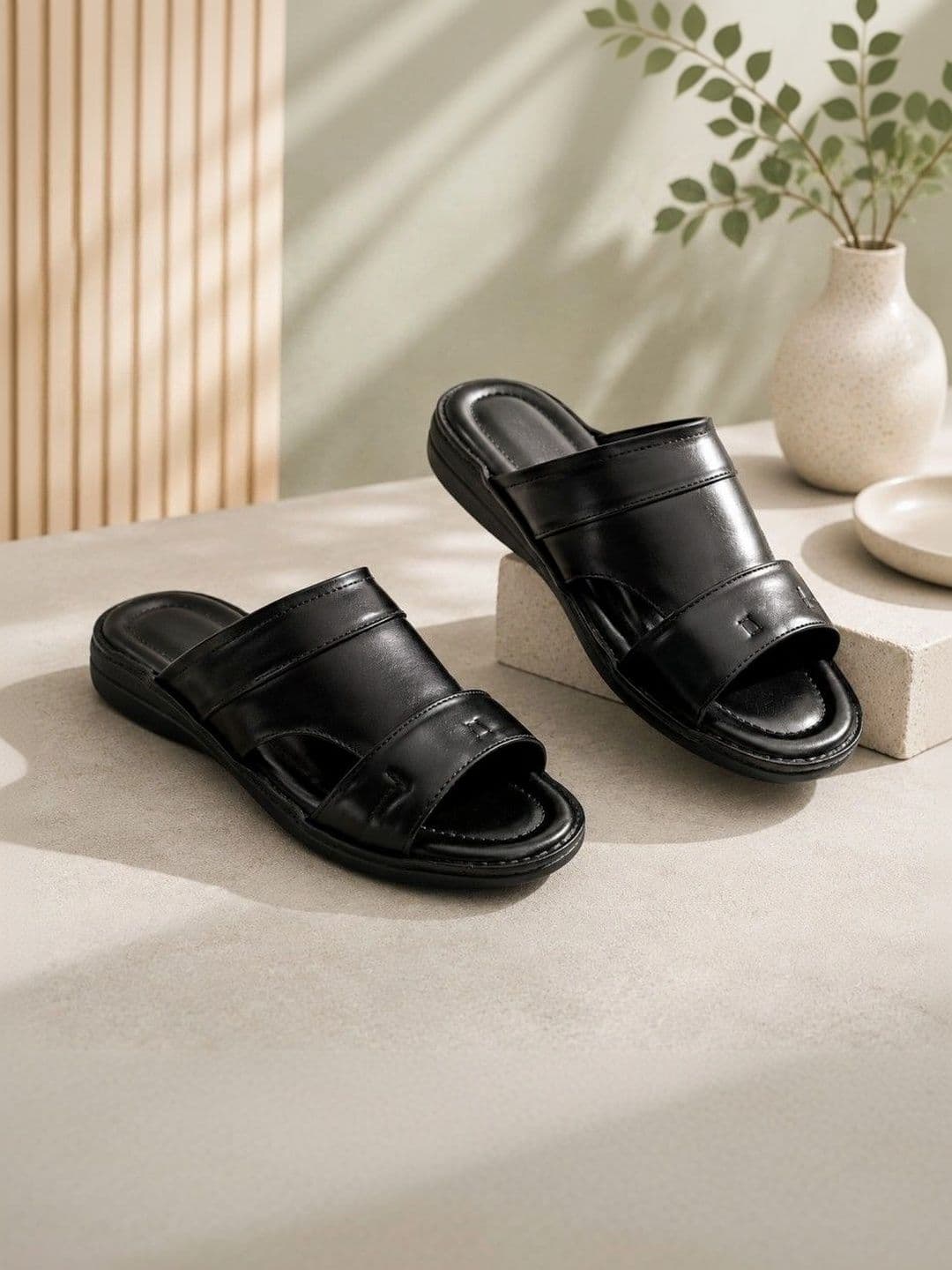 REAL BLISS FOOTWEAR Men Comfort Sandals - view 1