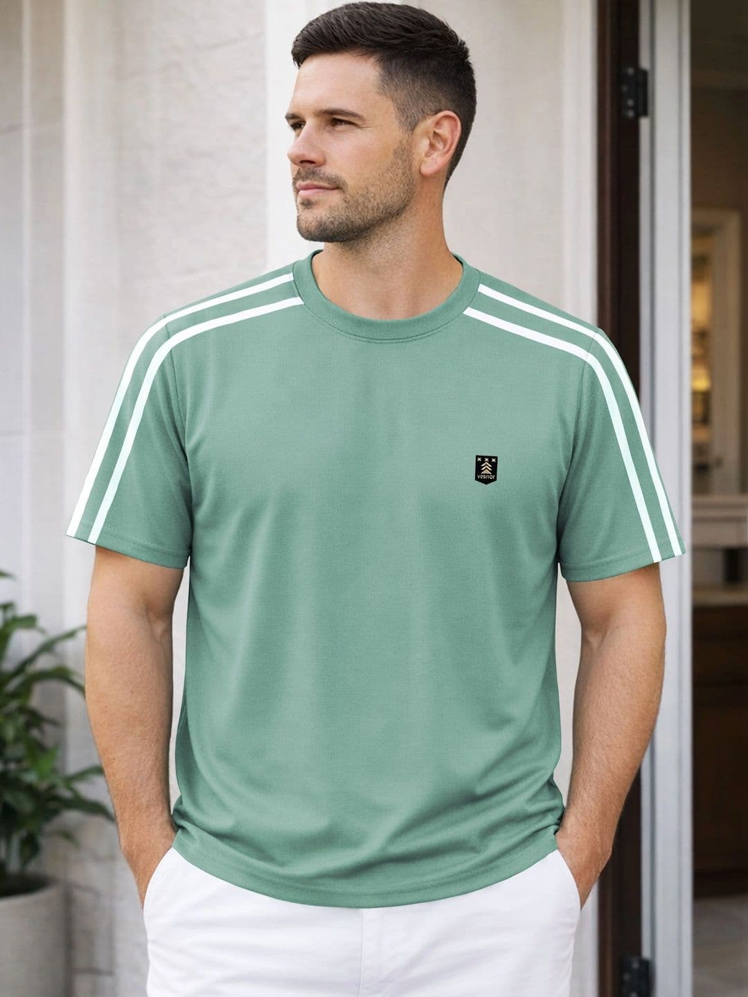 VeBNoR Men Brand Logo T-shirt - view 1