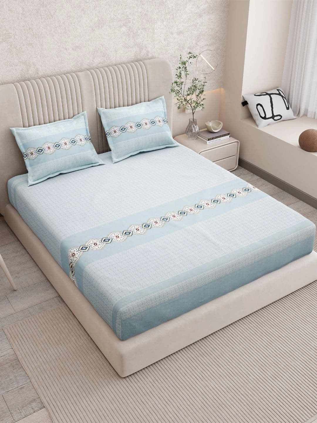 Sangria Blue Geometric 160 TC King Bedsheet with 2 Pillow Covers - view 1