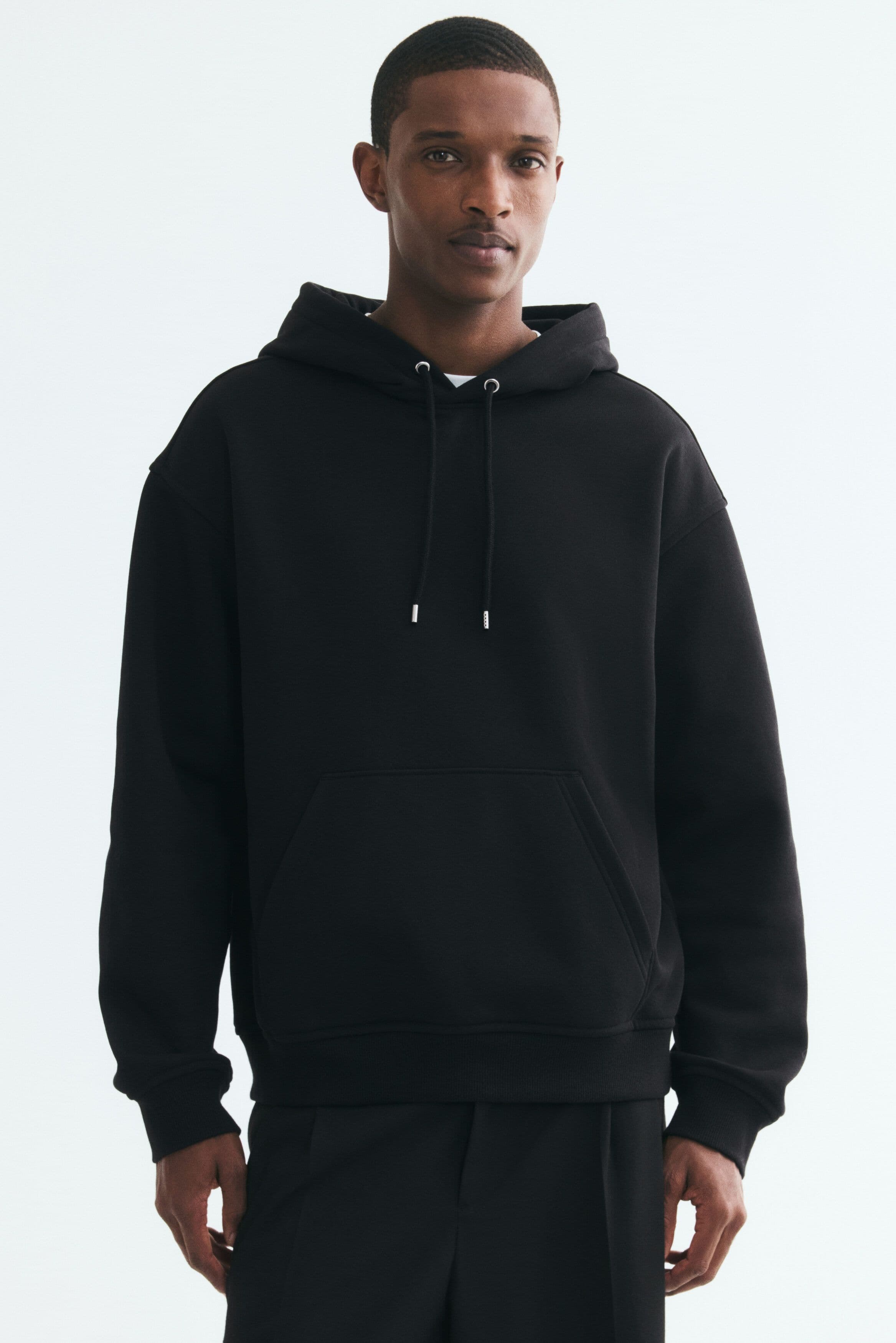 H&M Men Black Relaxed Fit Hoodie - view 1