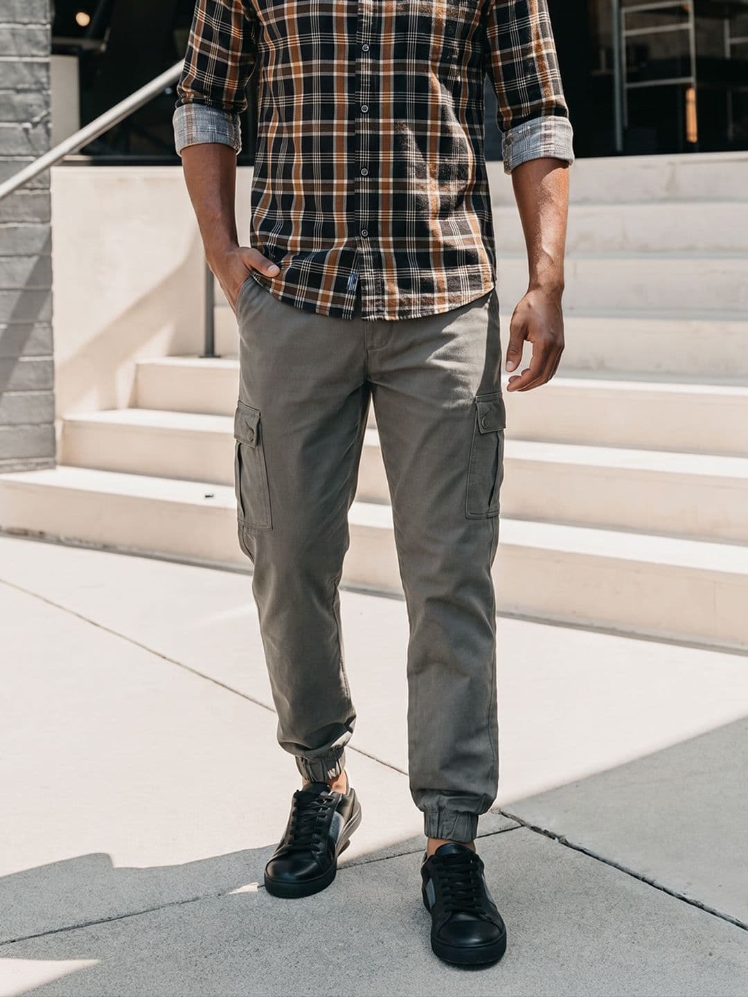 The Indian Garage Co Men Grey Slim Fit Cargo Joggers - view 1