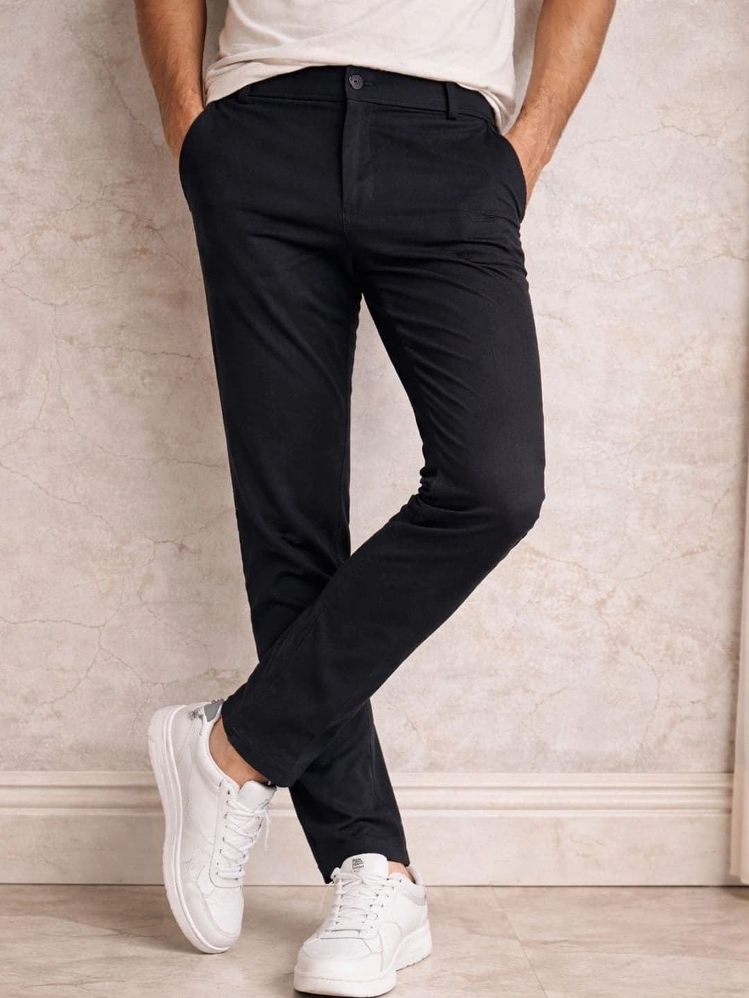 Roadster Men Textured Relaxed Straight Leg Slim Fit Chinos Trousers - view 1
