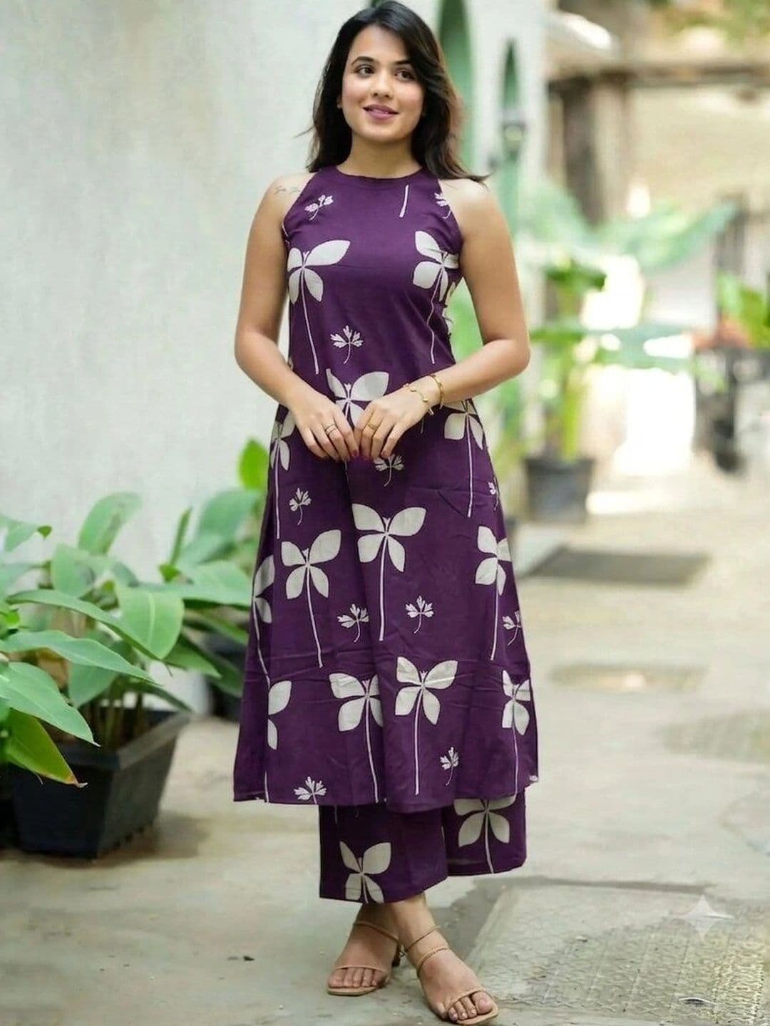 JBTEX Women Floral Printed Regular Kurta with Palazzos - view 1