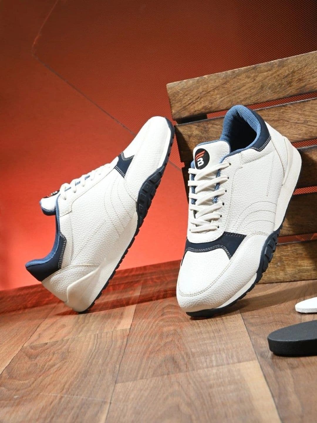 BUCIK Men Textured Sneakers - view 1