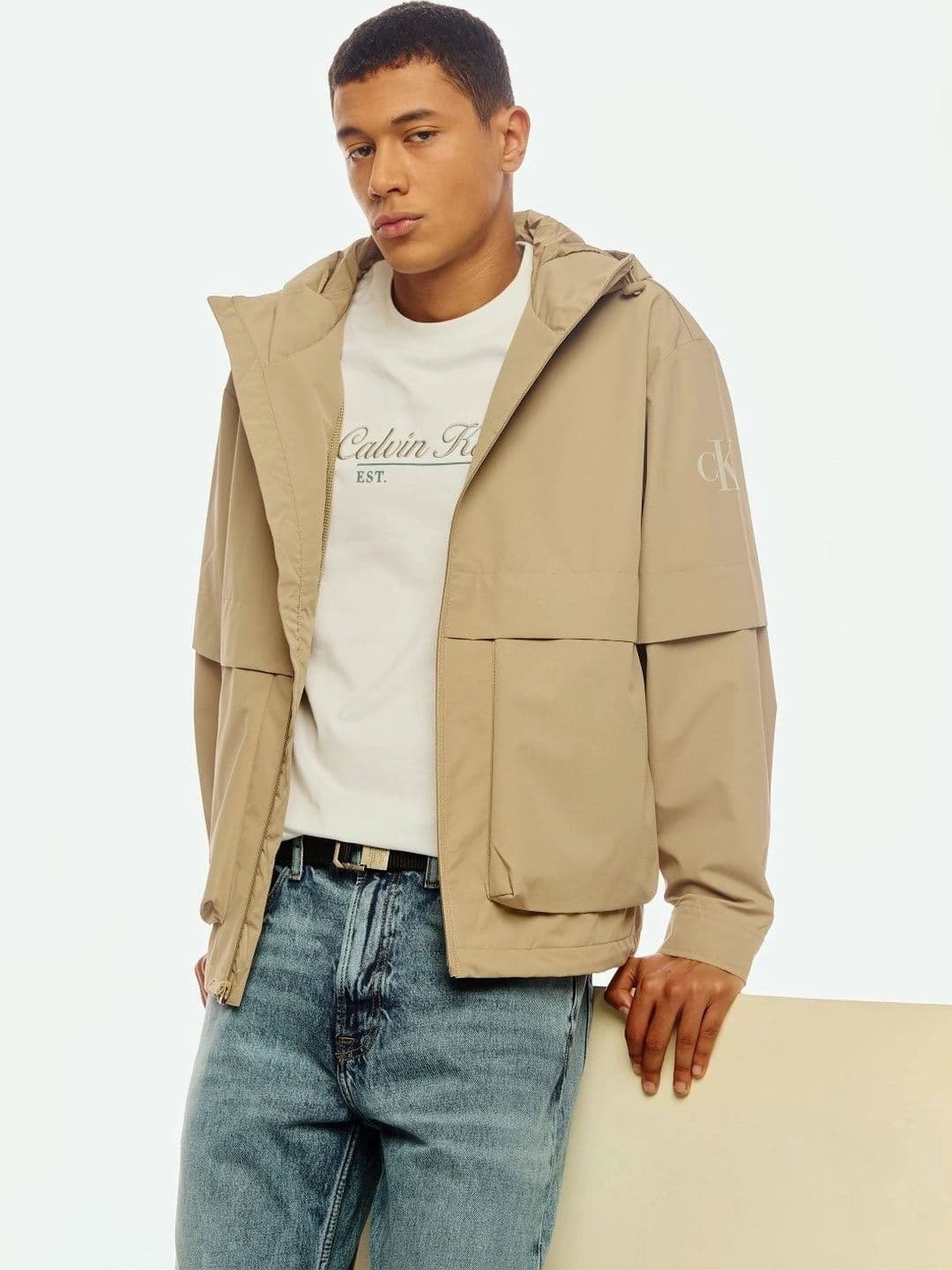 Calvin Klein Jeans Men Brand Logo Lightweight Woven Jacket - view 1