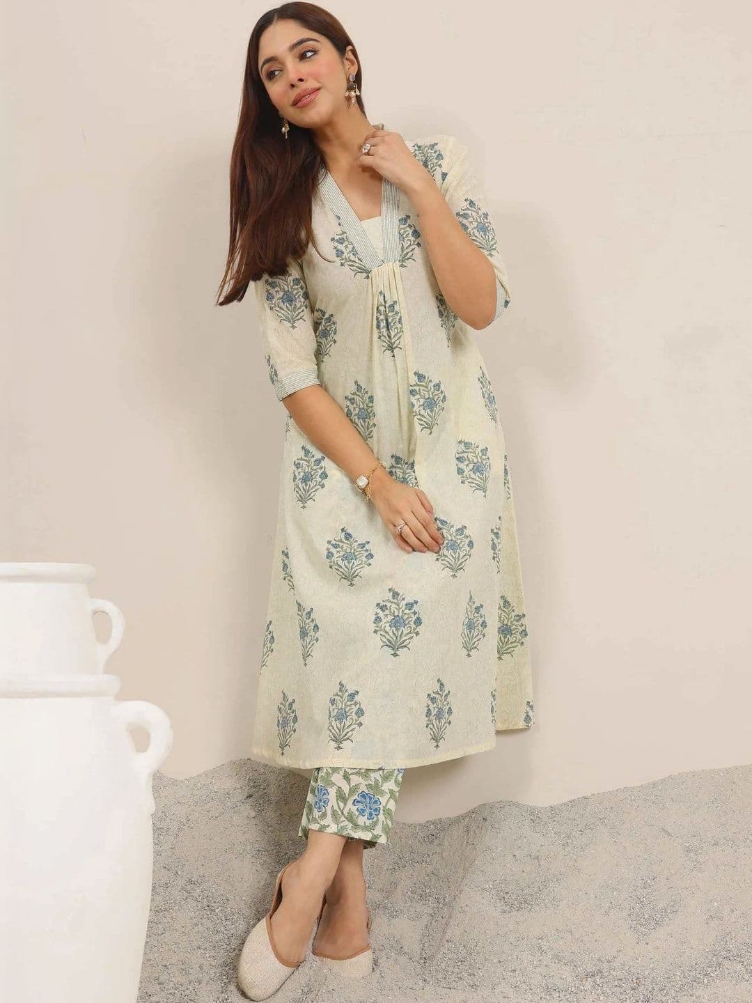 PURSHOTTAM WALA Women Floral Printed Indie Prints Kurta - view 1