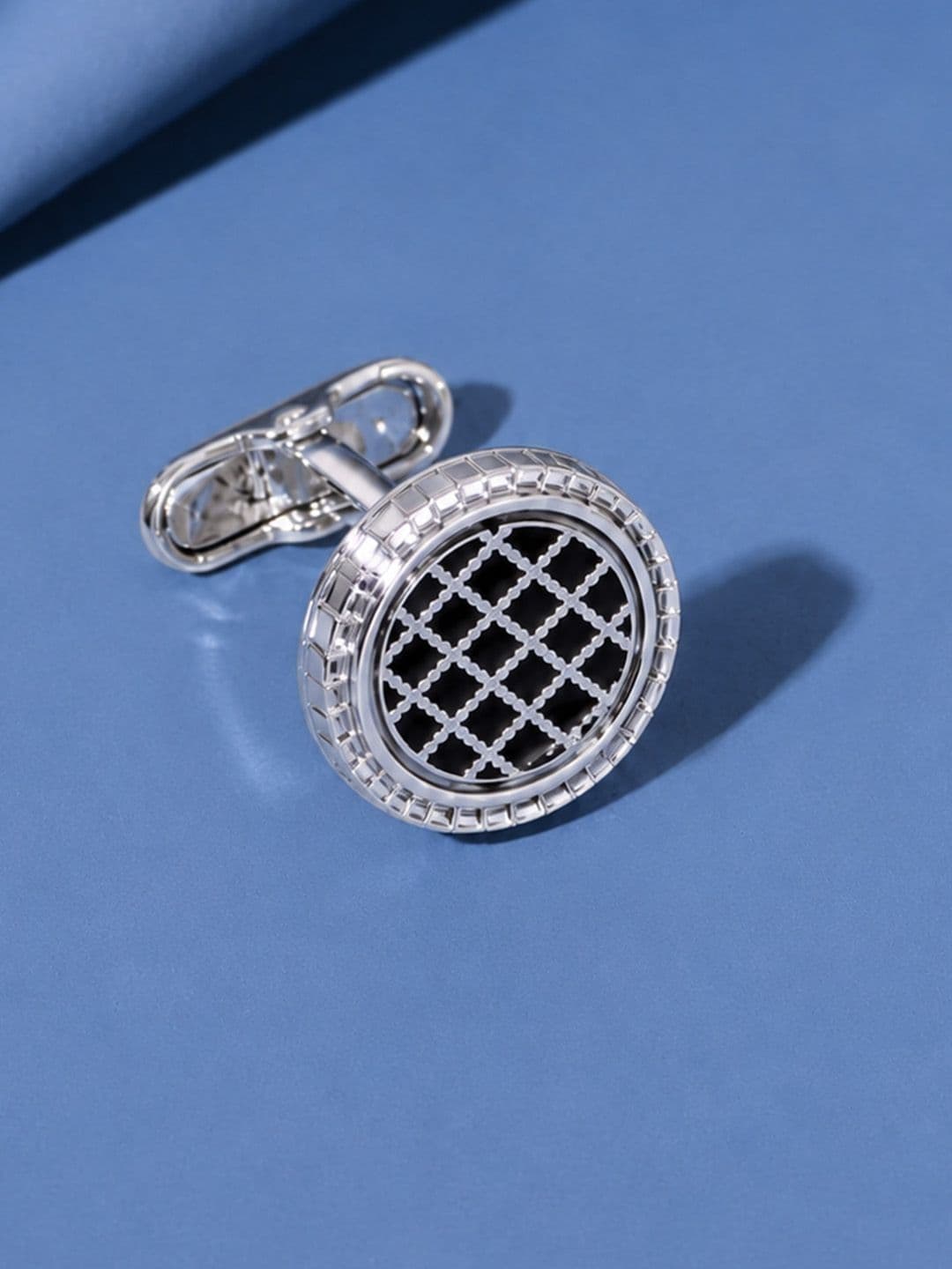Peora Cufflink - view 1