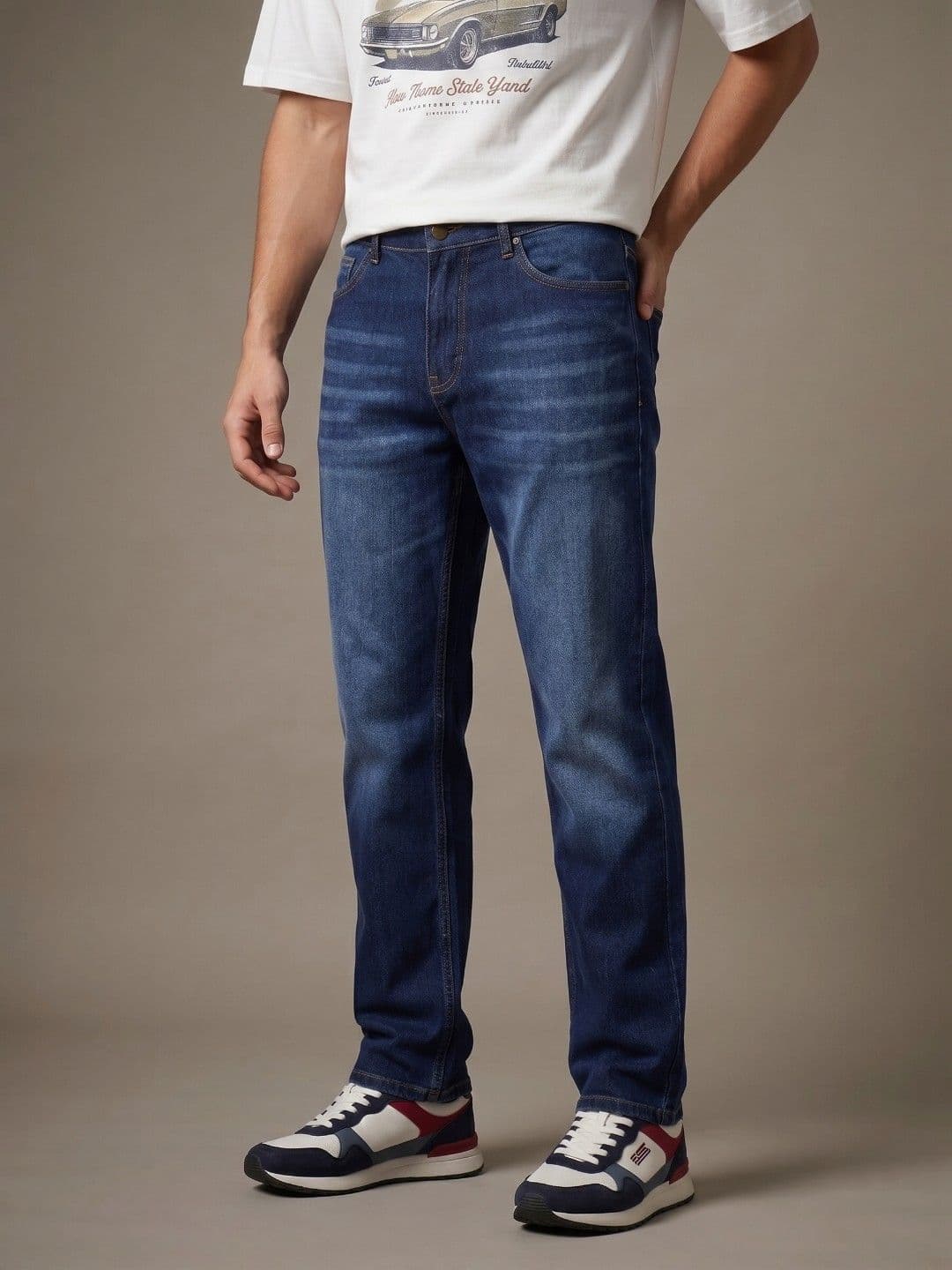 glitchez Men Straight Fit Mid-Rise Light Fade Stretchable Jeans - view 1