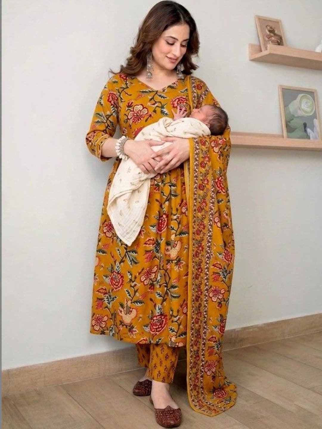 Assume Fab Women Floral Printed Empire Kurti with Trousers & With Dupatta - view 1